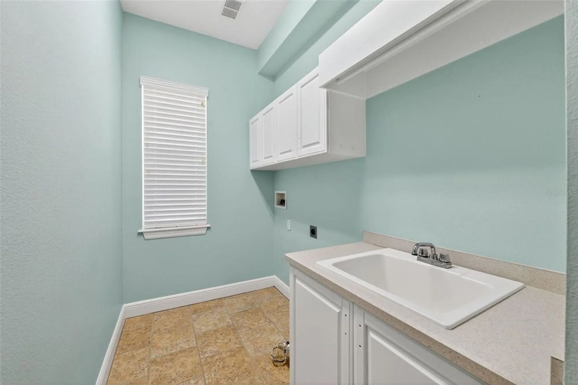 Property Slideshow image 21 of 56 | 5617 seagrass pl, Apollo Beach, FL, 33572