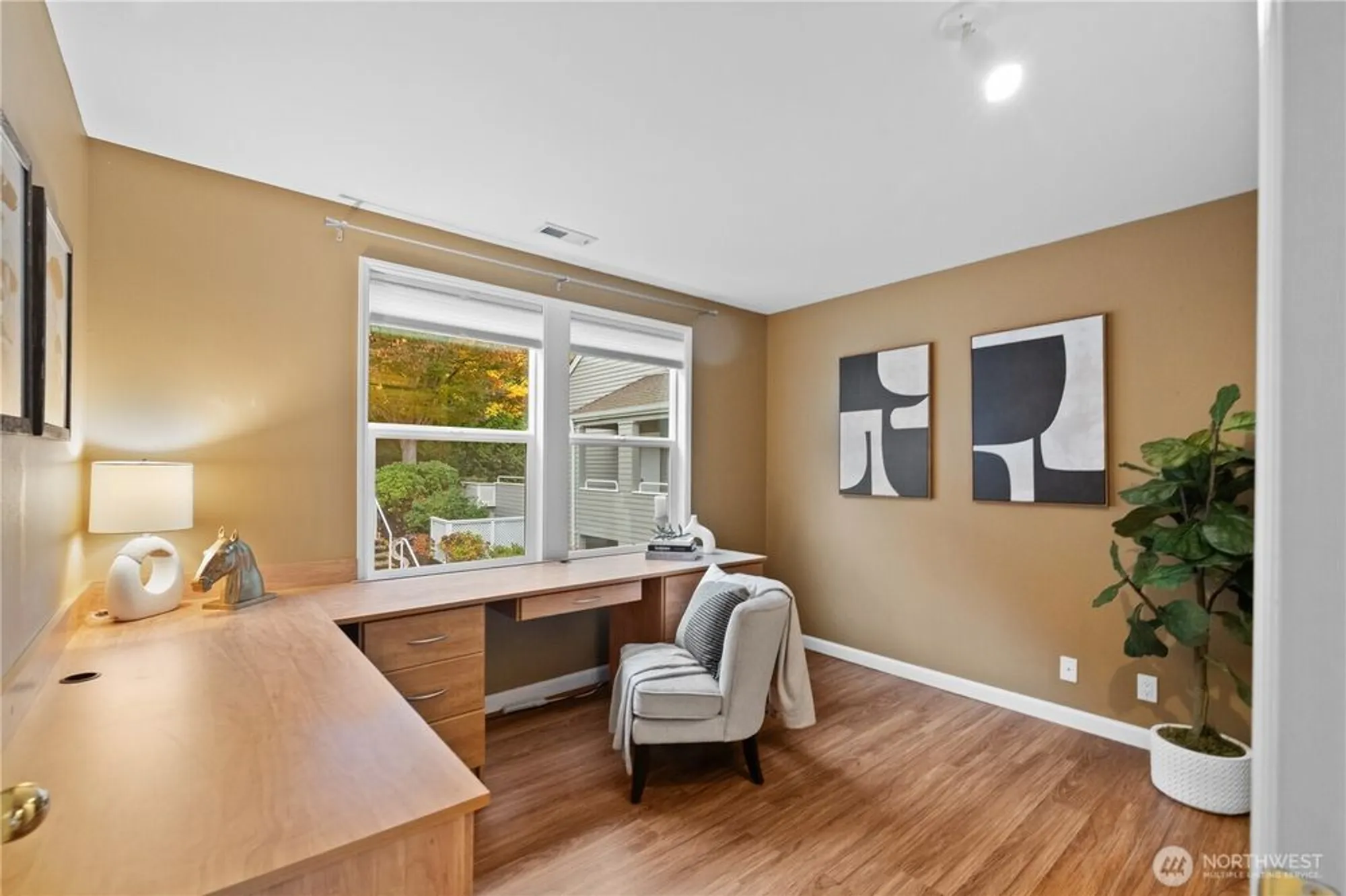 Property Slideshow image 19 of 27 | 22551 se 42nd ct # 2213, Issaquah, WA, 98029