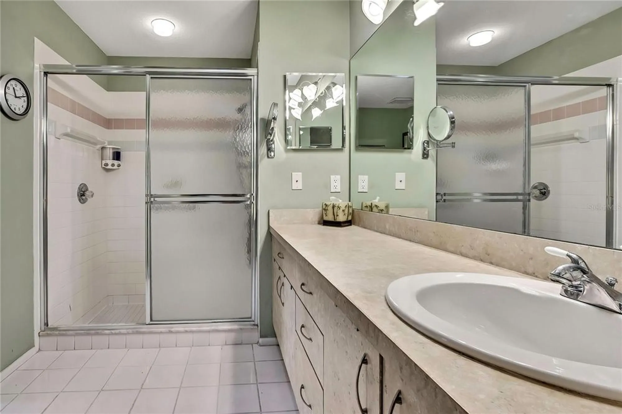 Property Slideshow image 17 of 29 | 2439 hidden trail dr, Spring Hill, FL, 34606