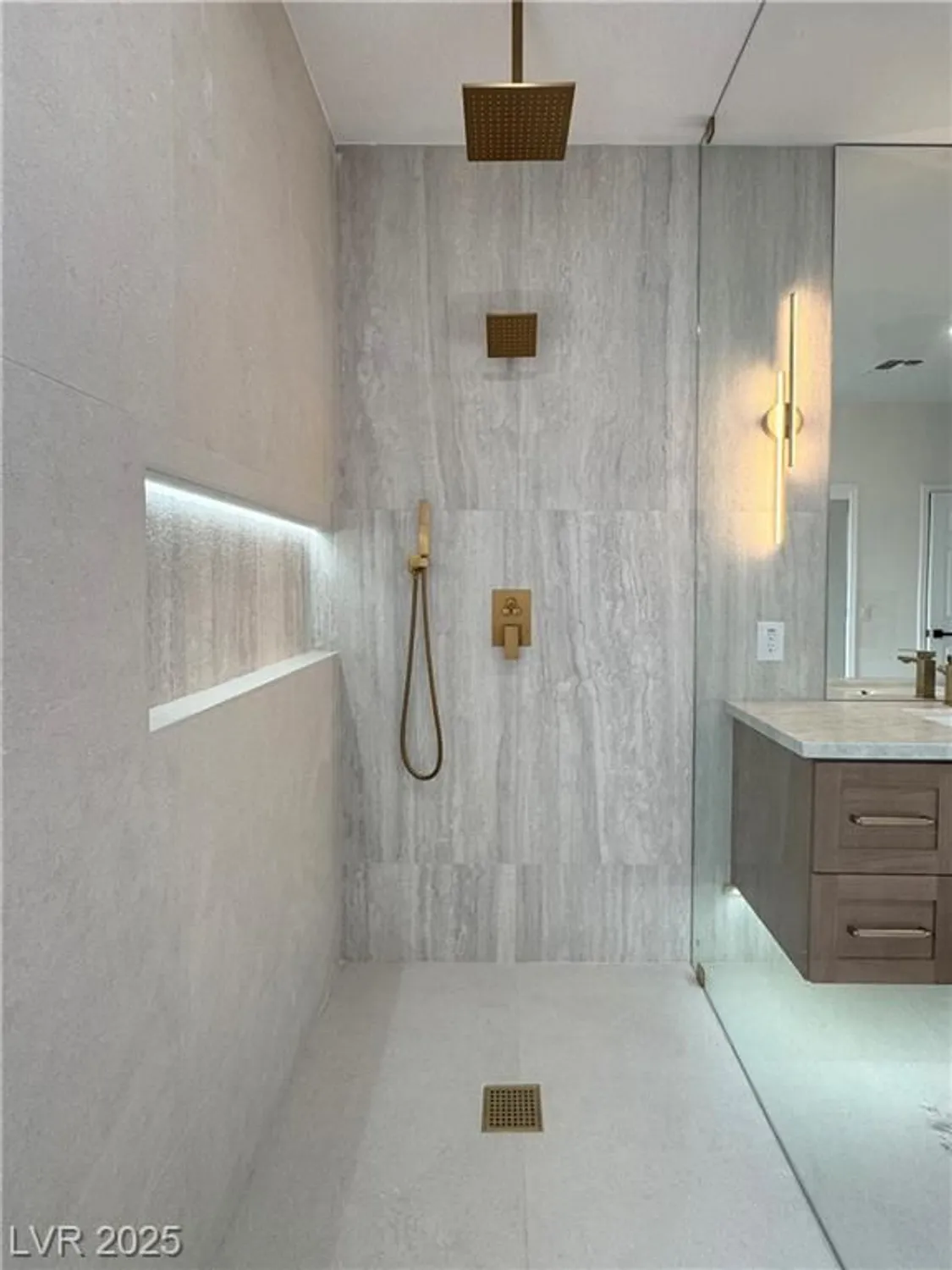 Property Slideshow image 37 of 66 | 2784 cherrydale falls dr, Henderson, NV, 89052