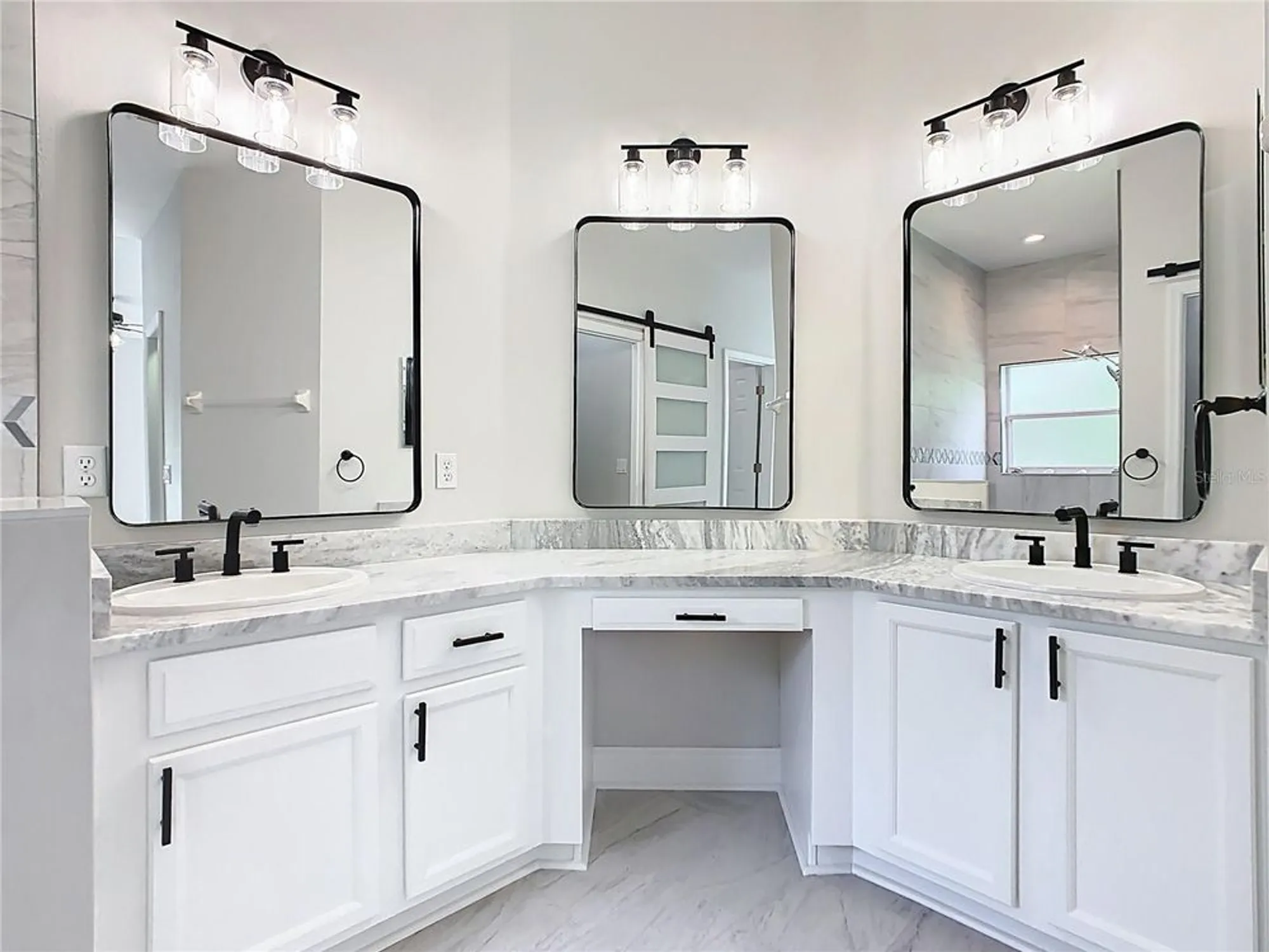 Property Slideshow image 29 of 81 | 531 barcelona dr, Poinciana, FL, 34759