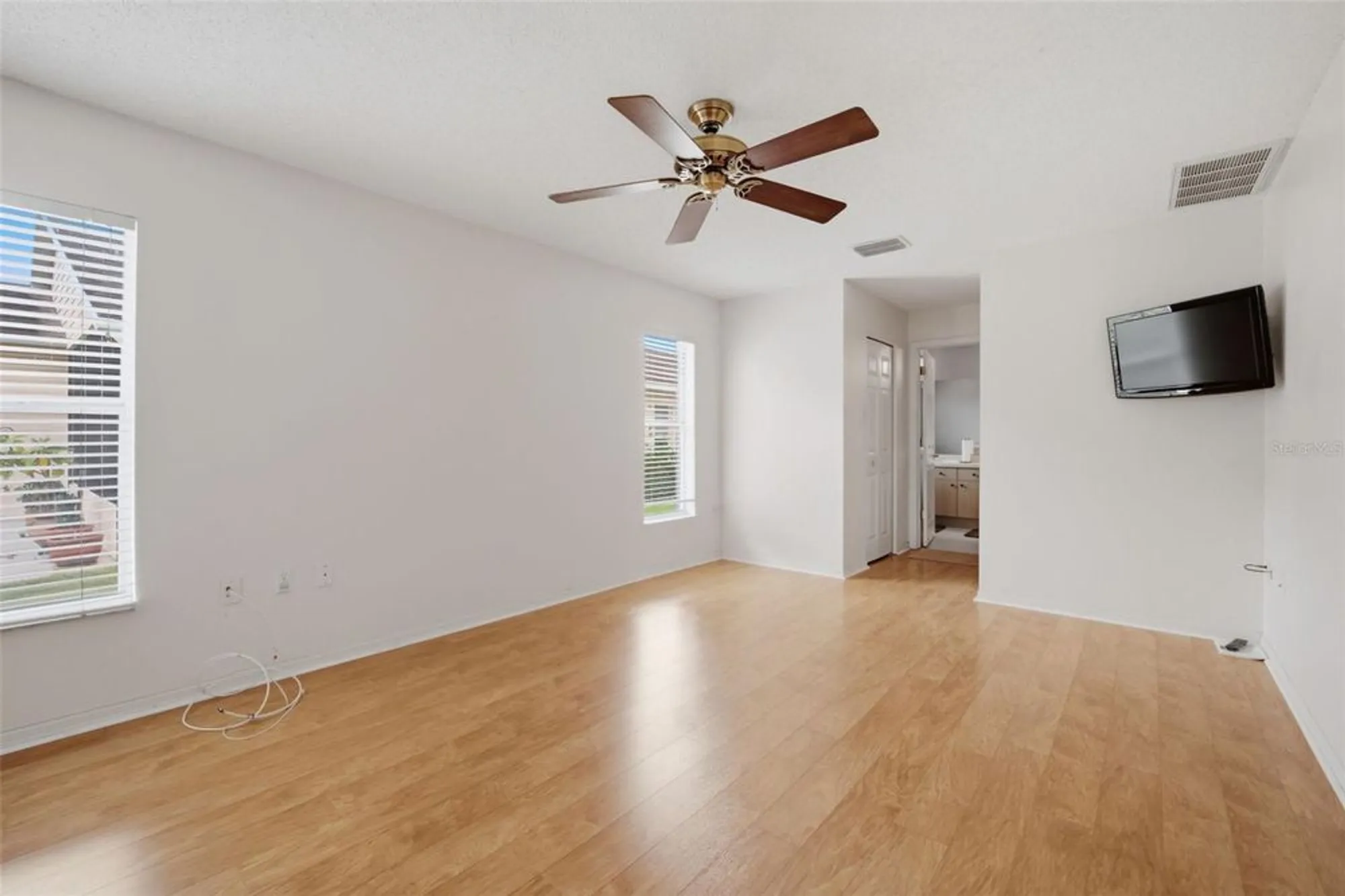 Property Slideshow image 16 of 59 | 1228 ashbourne cir, Trinity, FL, 34655