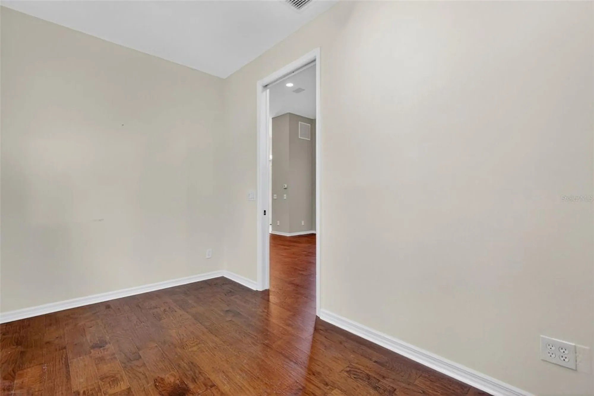 Property Slideshow image 31 of 66 | 21607 regency park ln, Leesburg, FL, 34748