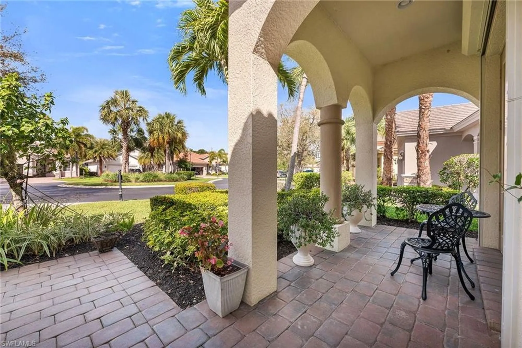 Property Slideshow image 5 of 17 | 3431 lakeview isle ct, Fort Myers, FL, 33905