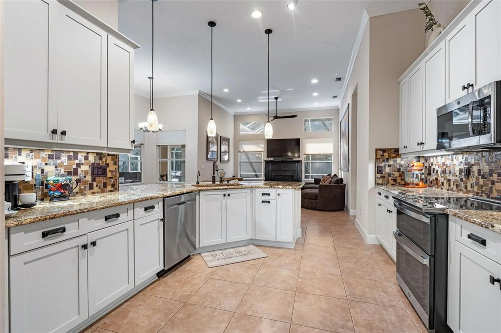Property Slideshow image 15 of 88 | 945 stone lake dr, Ormond Beach, FL, 32174