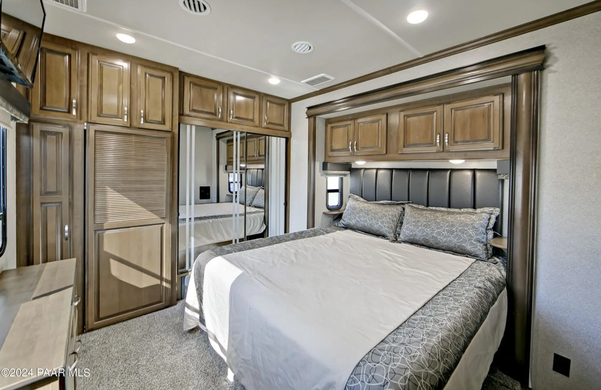 Property Slideshow image 12 of 17 | 850 n ponderosa pine dr, Prescott Valley, AZ, 86327