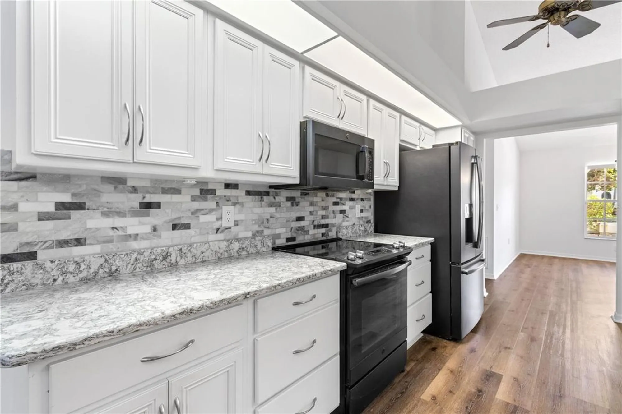 Property Slideshow image 13 of 57 | 9400 merriweather dr, Weeki Wachee, FL, 34613