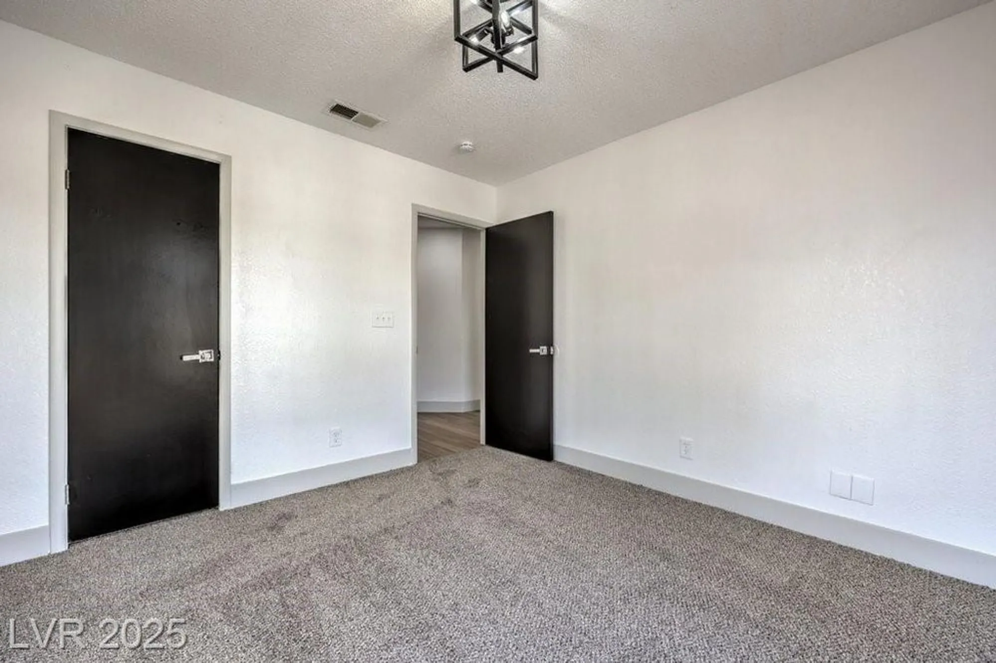 Property Slideshow image 31 of 37 | 5213 tamanar dr, Las Vegas, NV, 89130