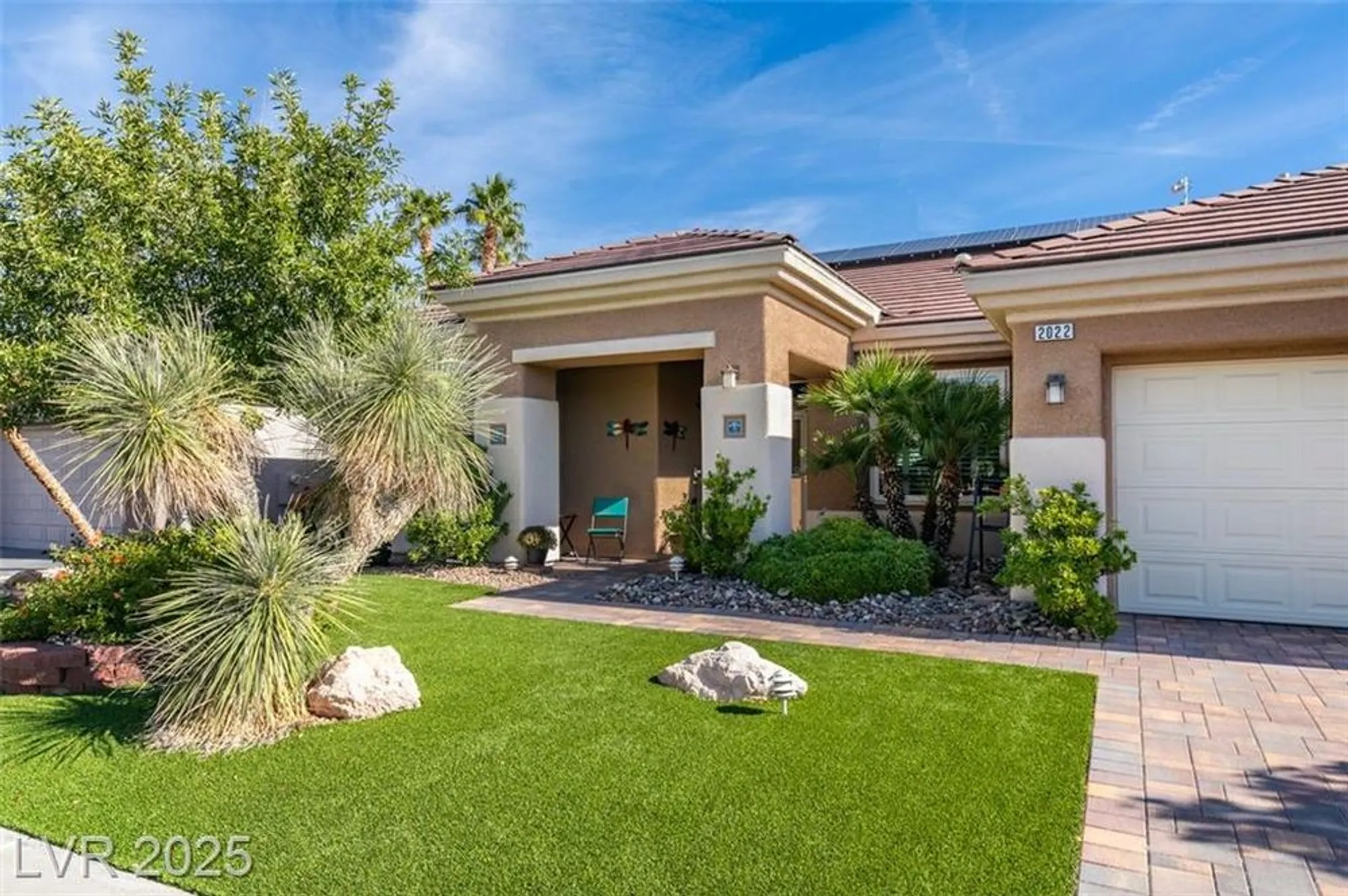Property Slideshow image 2 of 32 | 2022 high mesa dr, Henderson, NV, 89012