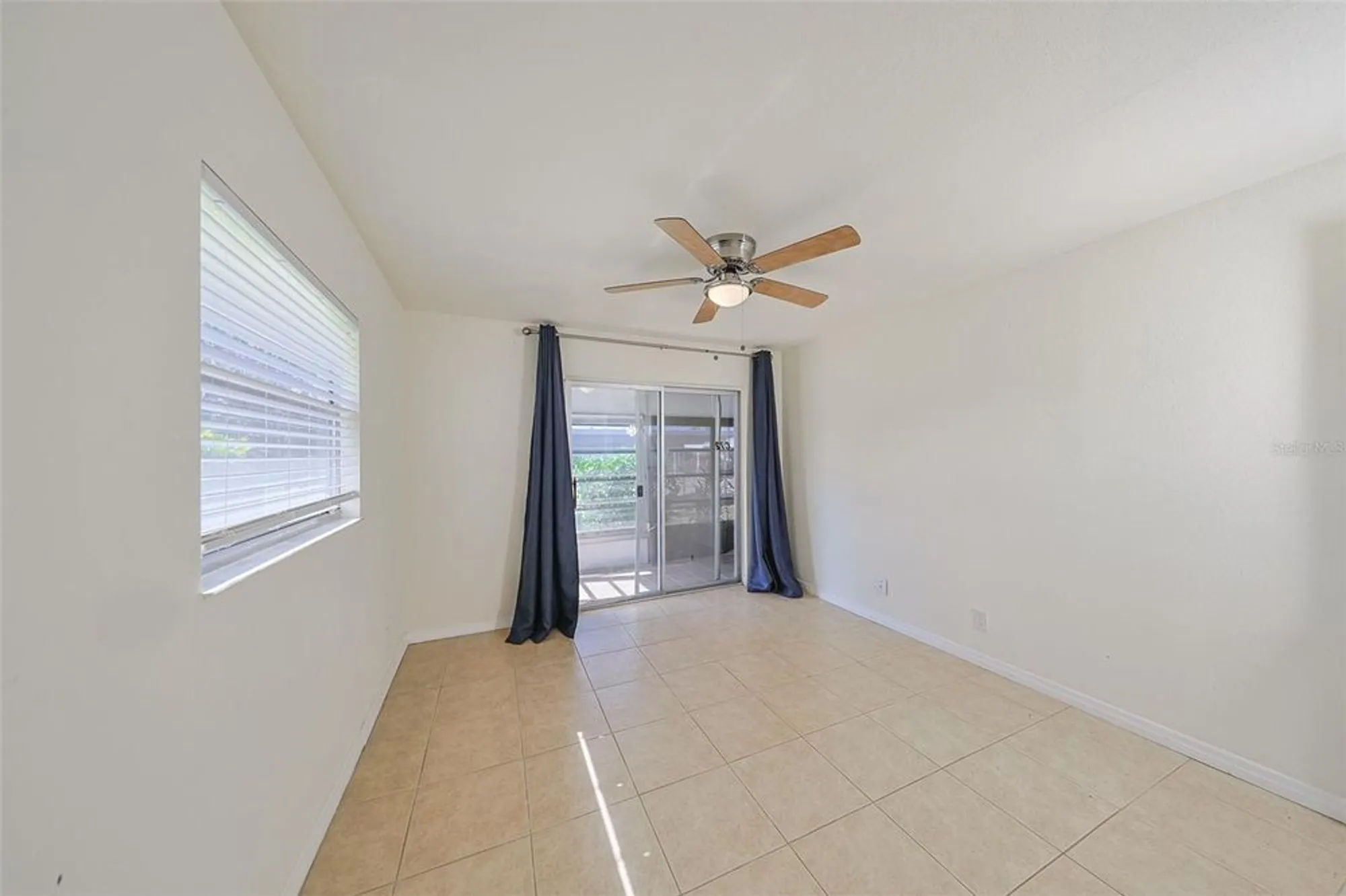 Property Slideshow image 18 of 59 | 202 bedford st 72, Sun City Center, FL, 33573