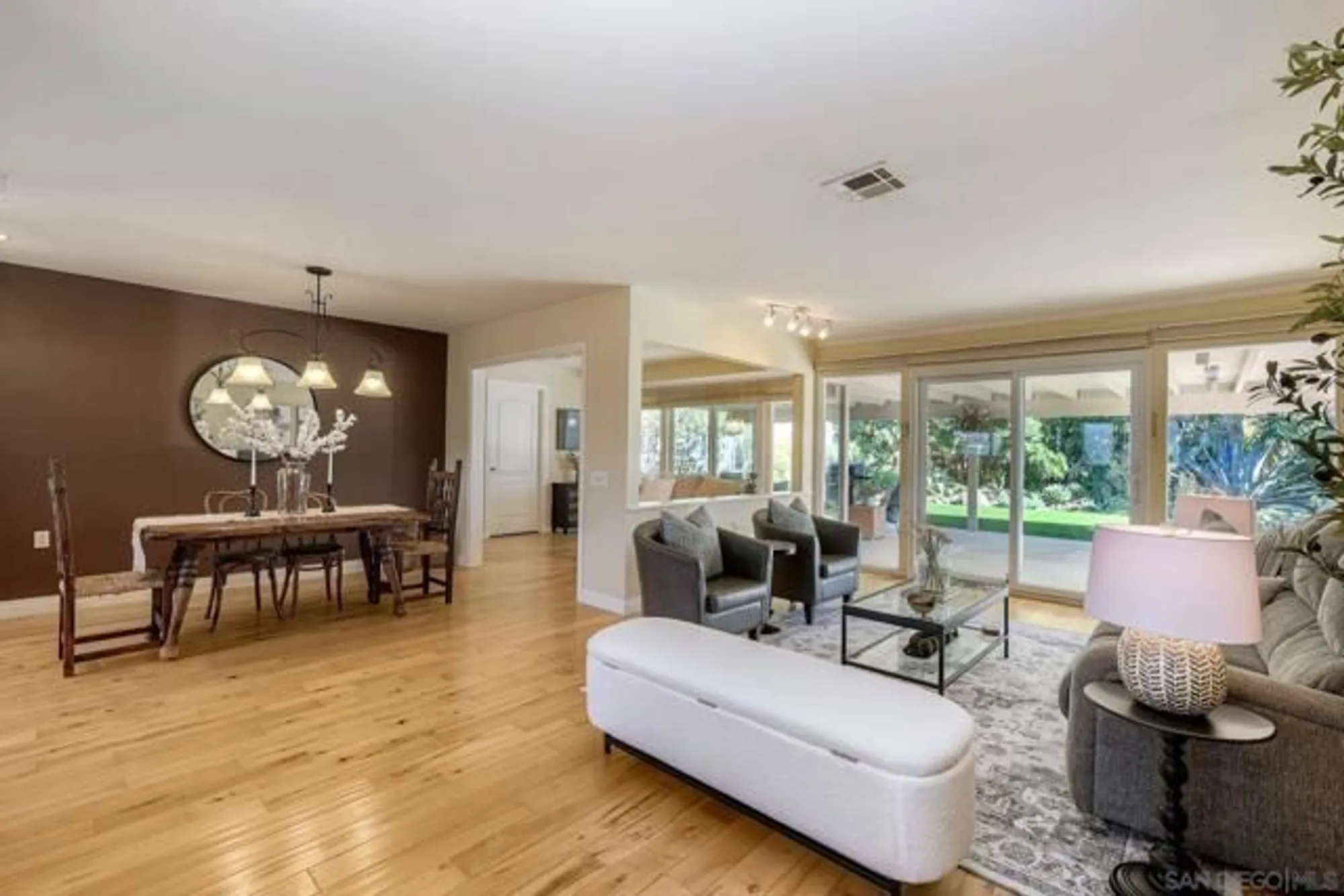 Property Slideshow image 7 of 34 | 12528 niego ln, San Diego, CA, 92128