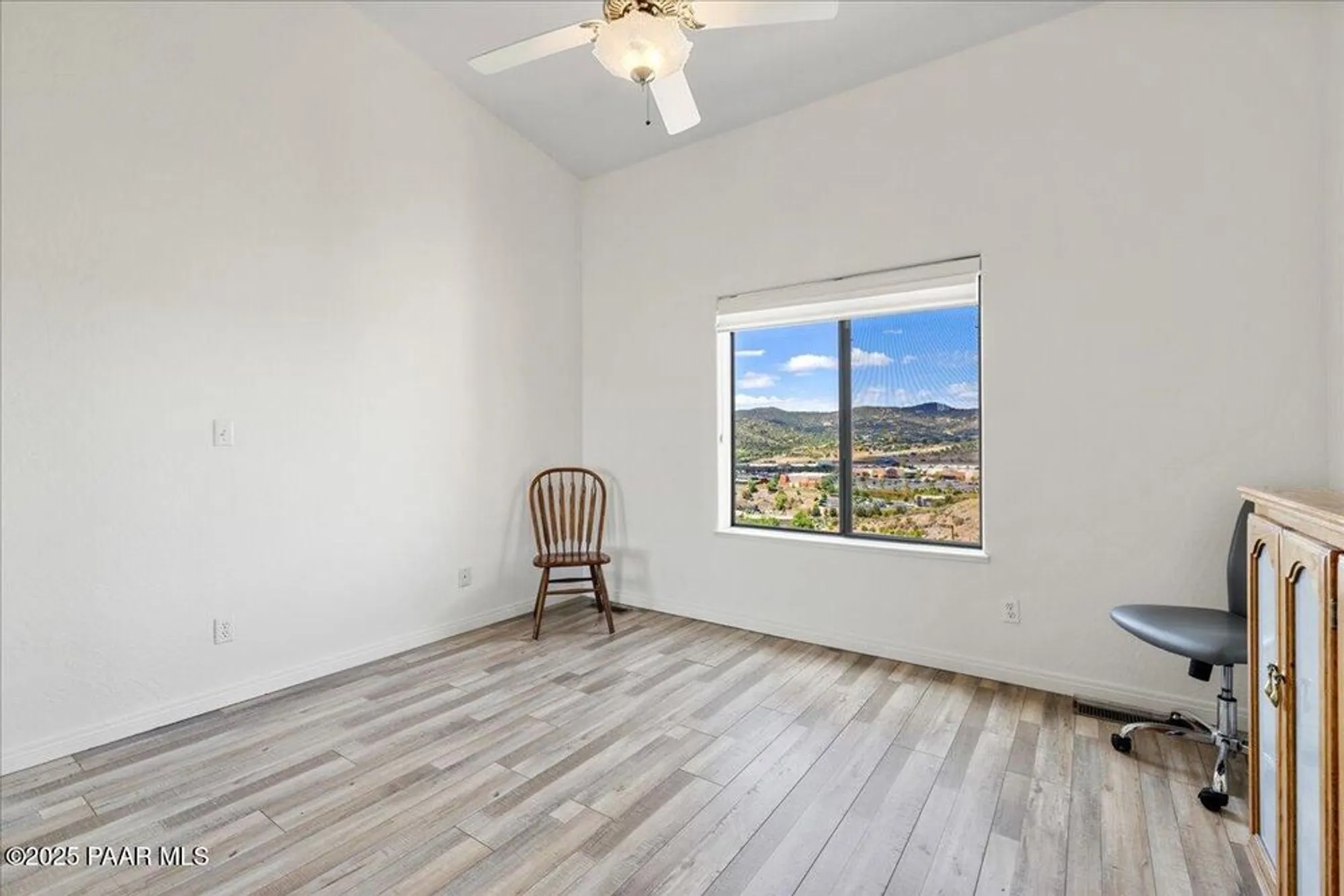 Property Slideshow image 25 of 48 | 528 miracle rider rd, Prescott, AZ, 86301