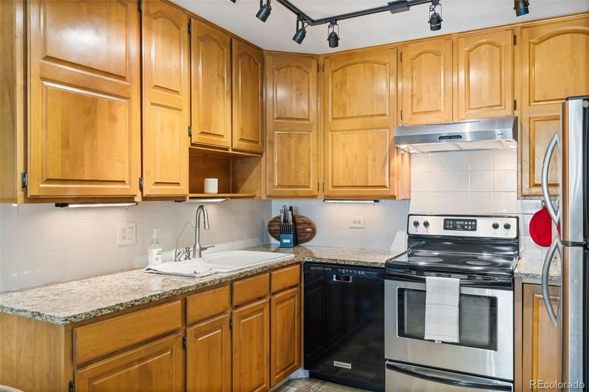 Property Slideshow image 14 of 43 | 9320 e center ave apt 4b, Denver, CO, 80247