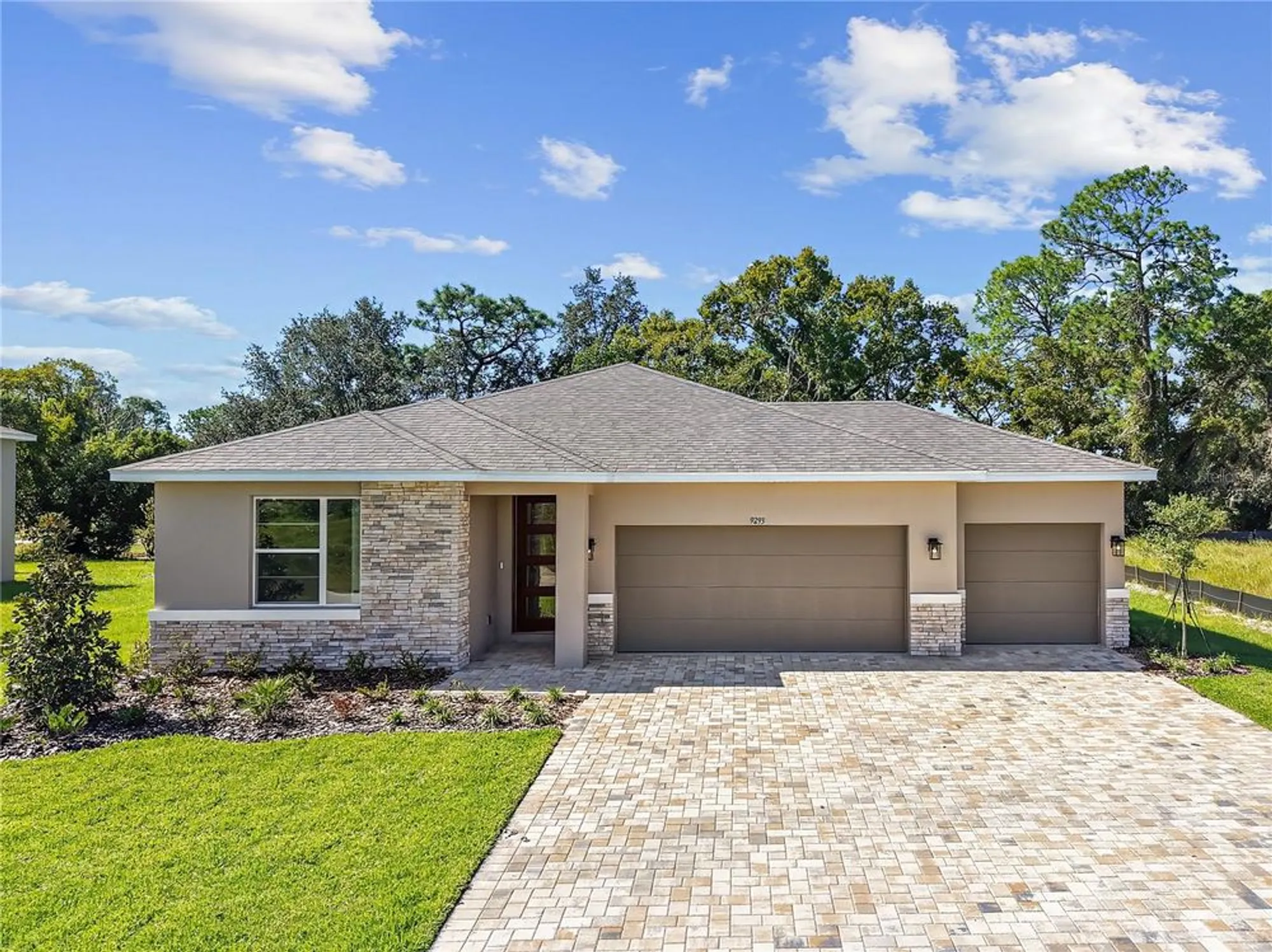 Property Slideshow image 2 of 28 | 9293 players dr, Weeki Wachee, FL, 34613