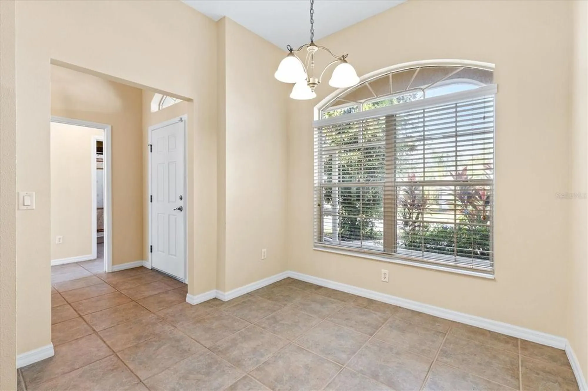 Property Slideshow image 5 of 28 | 611 allenwood loop, The Villages, FL, 32162