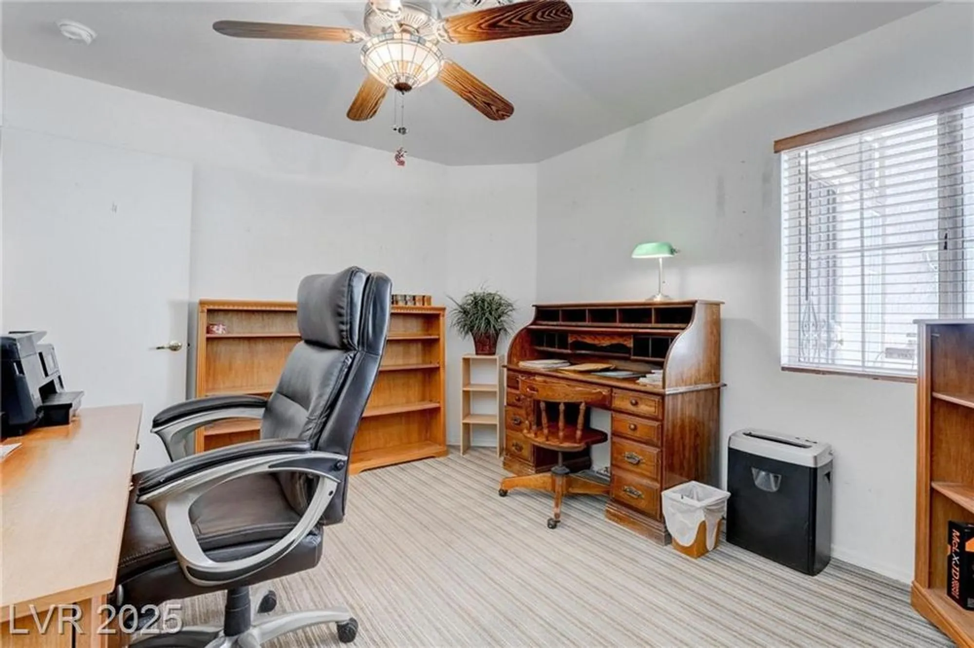Property Slideshow image 32 of 42 | 2541 desert glen dr, Las Vegas, NV, 89134