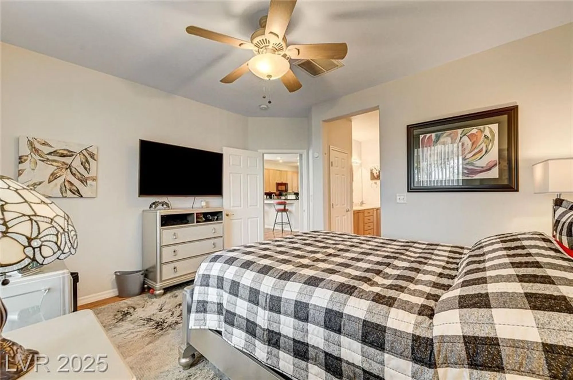 Property Slideshow image 25 of 41 | 10393 abisso dr, Las Vegas, NV, 89135