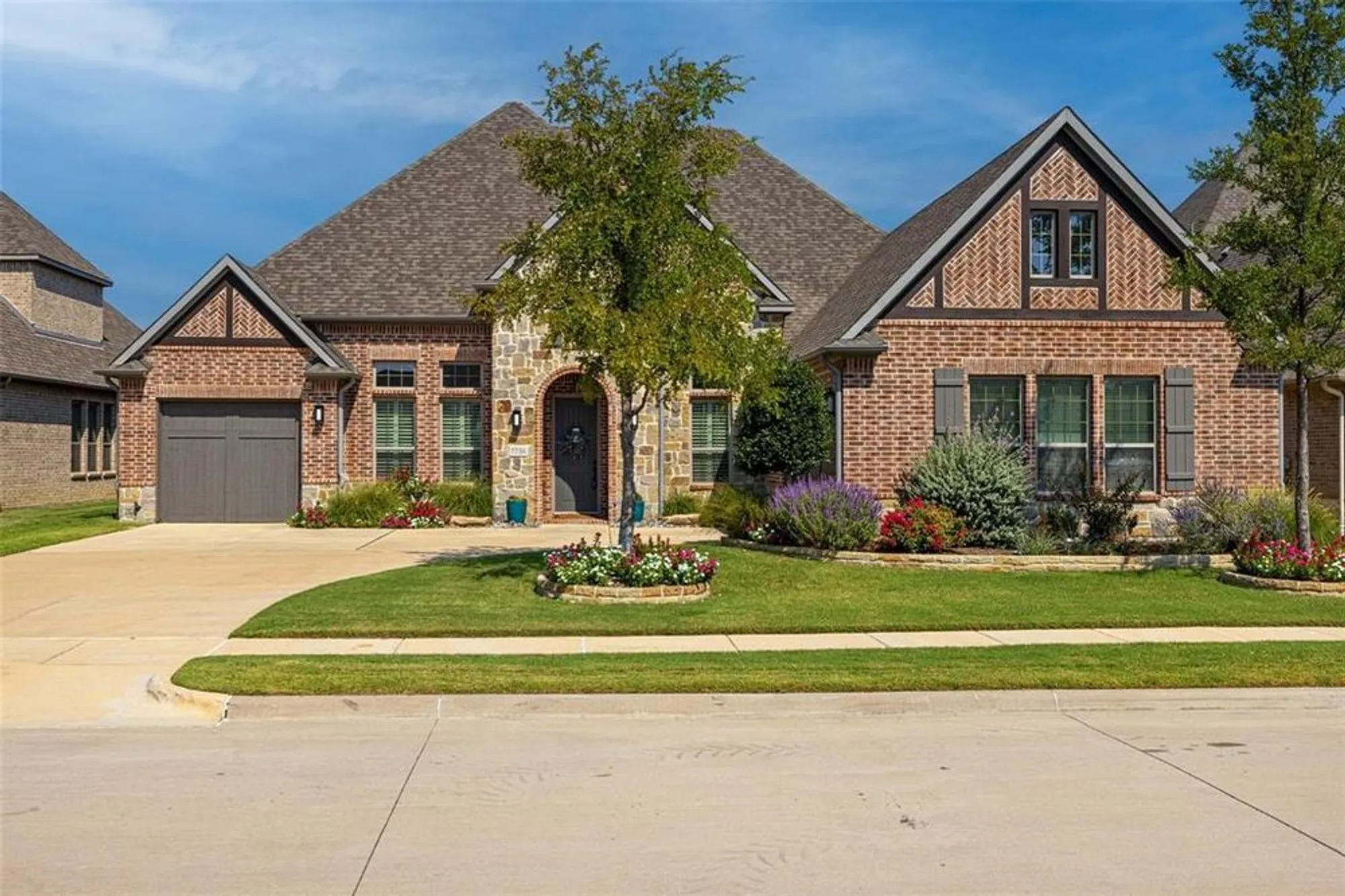 Property Slideshow image 4 of 40 | 7736 castlebridge, The Colony, TX, 75056