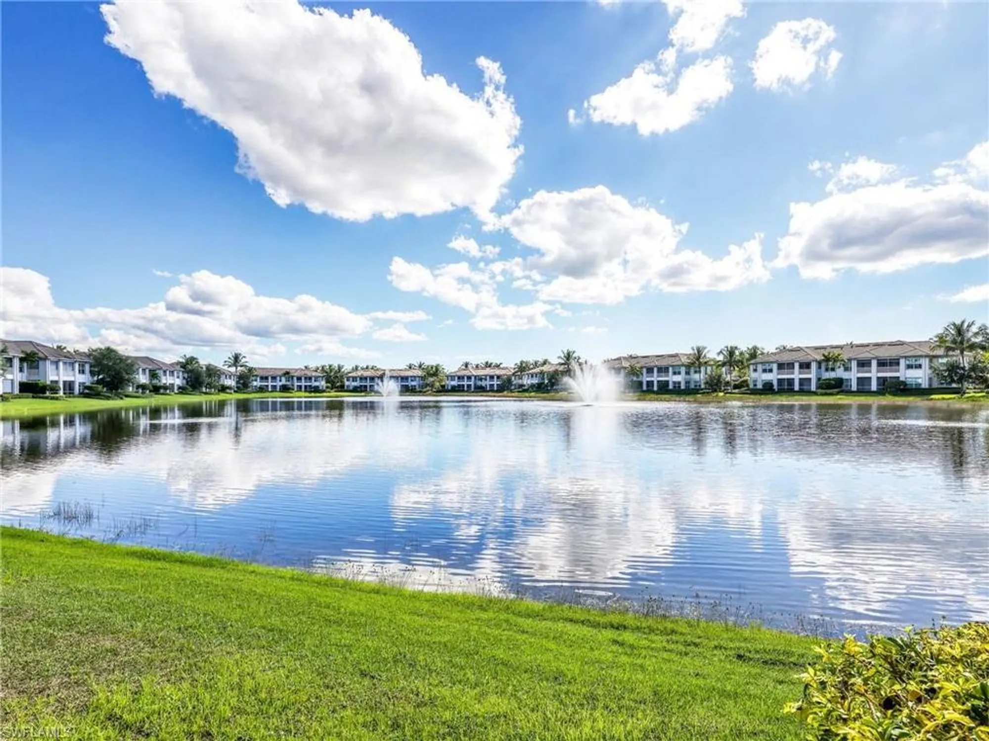 Property Slideshow image 19 of 49 | 8012 signature club cir unit 101, Naples, FL, 34113