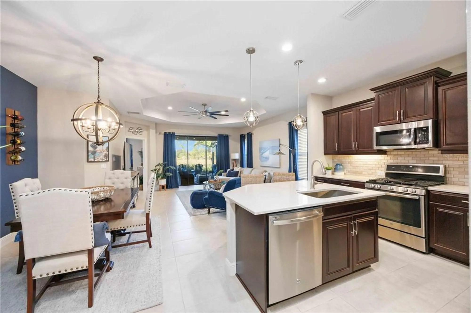 Property Slideshow image 24 of 70 | 21625 avon park ct, Venice, FL, 34293