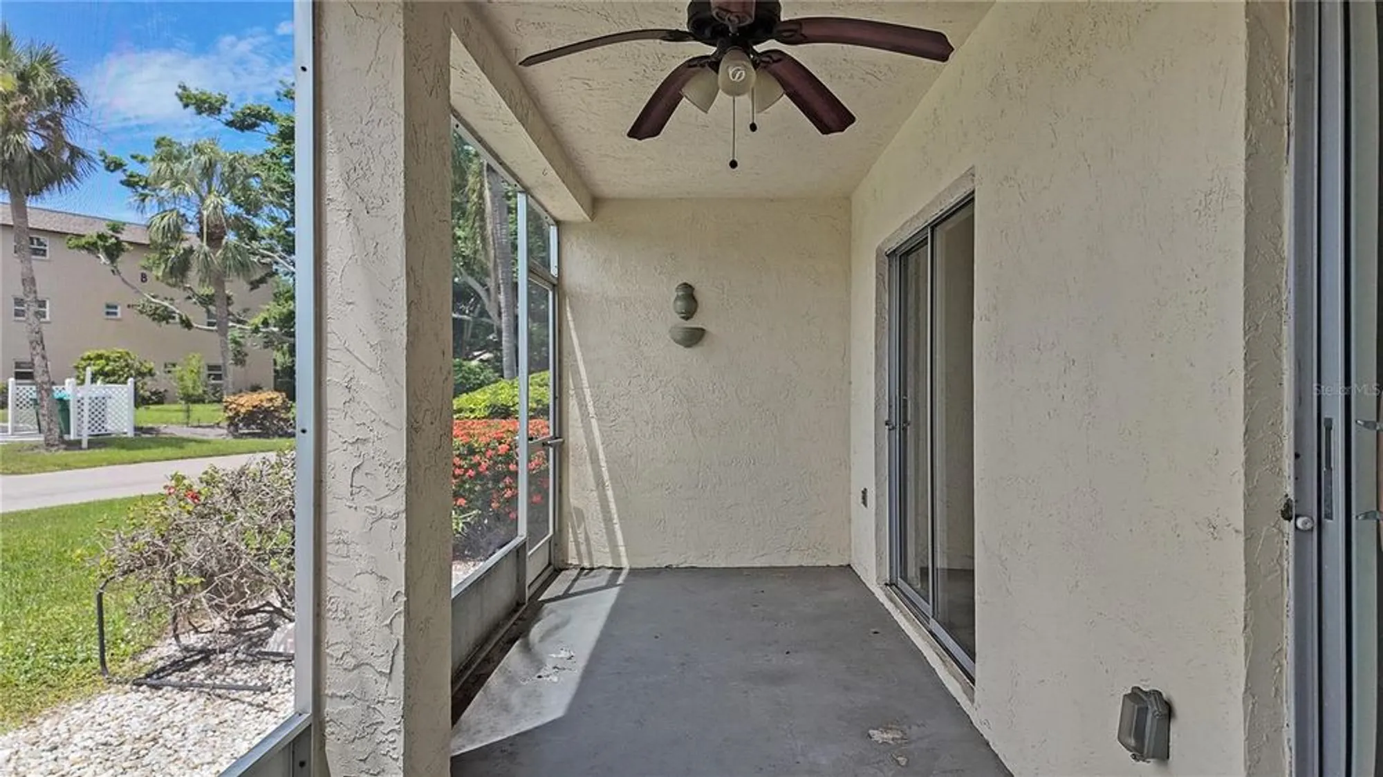 Property Slideshow image 21 of 21 | 4127 heron way # 111, Bradenton, FL, 34205