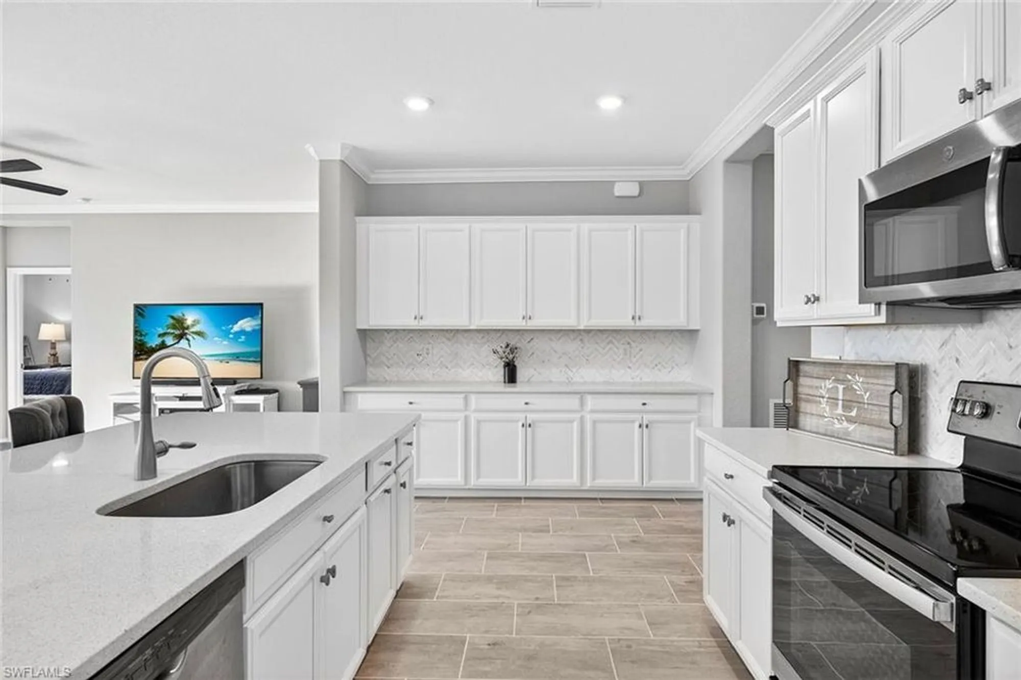 Property Slideshow image 13 of 38 | 19840 beechcrest pl, Estero, FL, 33928