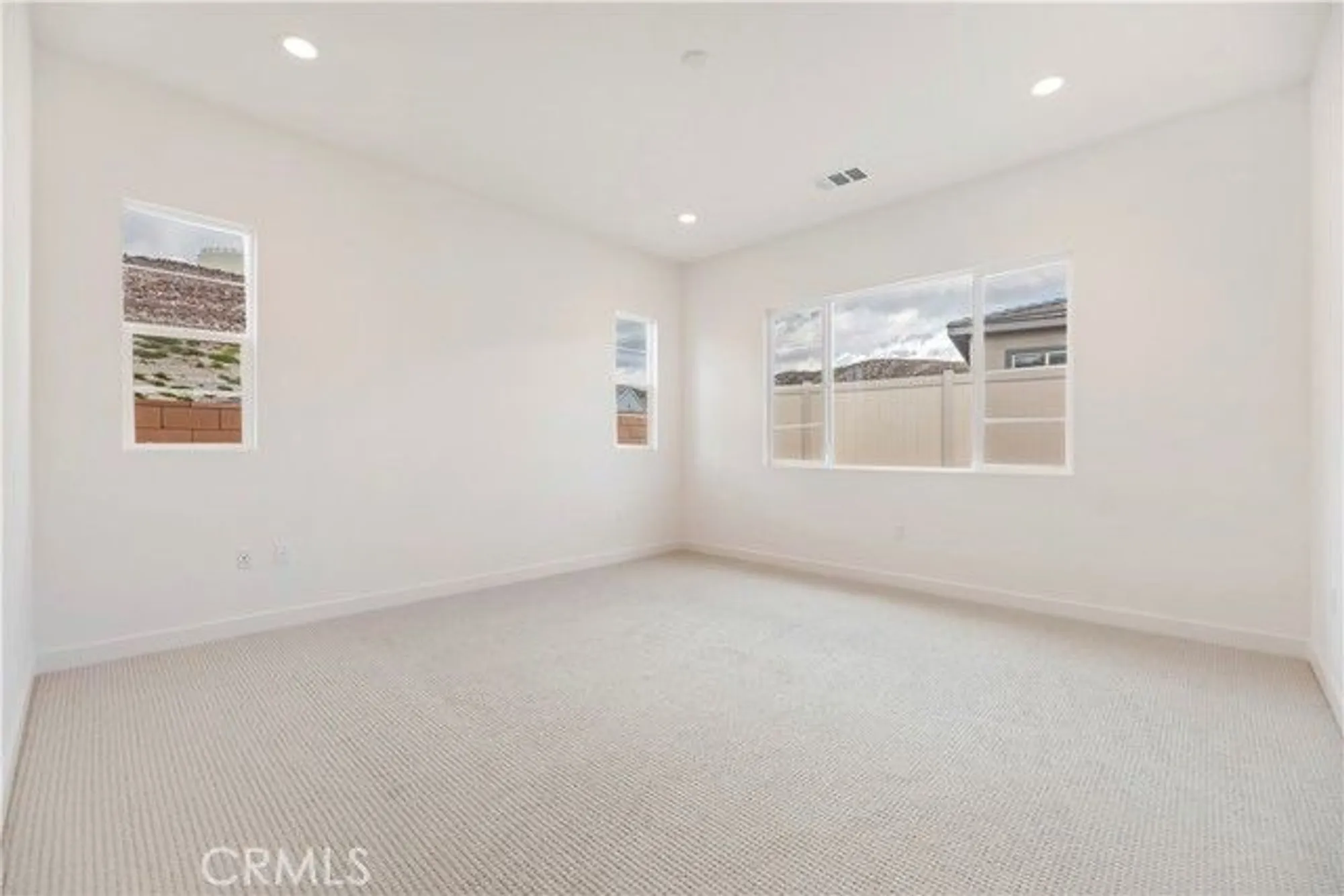 Property Slideshow image 7 of 22 | 28908 verdure ct, Santa Clarita, CA, 91350