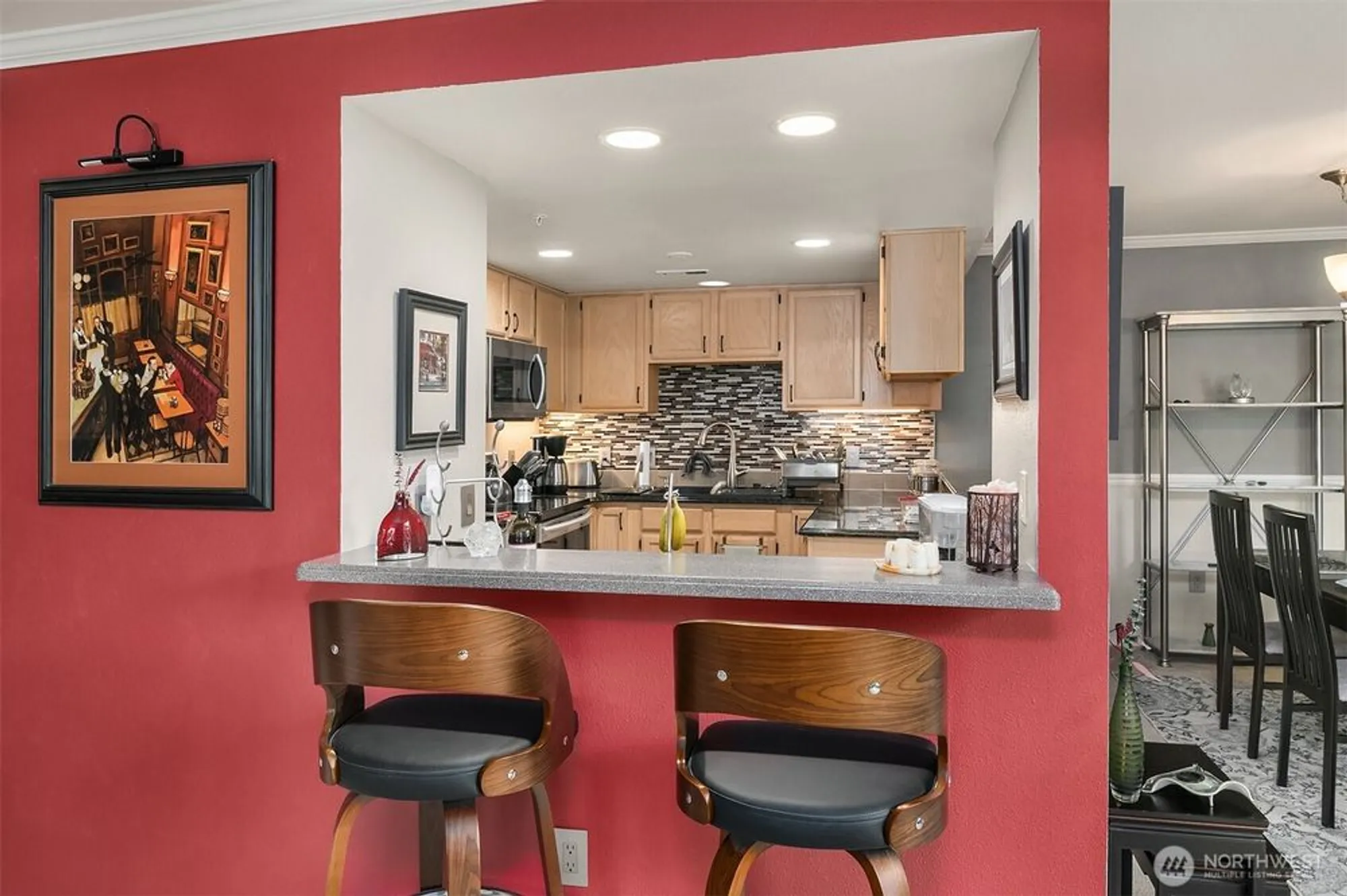 Property Slideshow image 15 of 34 | 4109 224th ln 213, Issaquah, WA, 98029