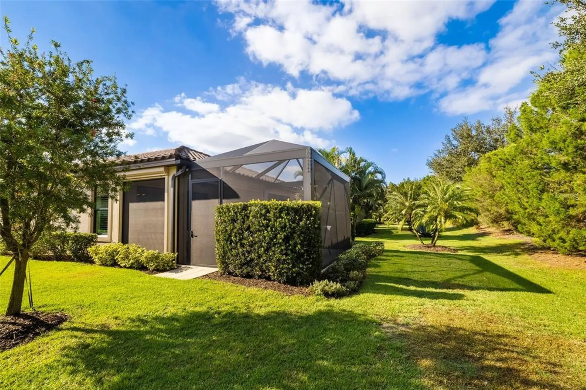 Property Slideshow image 38 of 55 | 5043 serata dr, Bradenton, FL, 34211