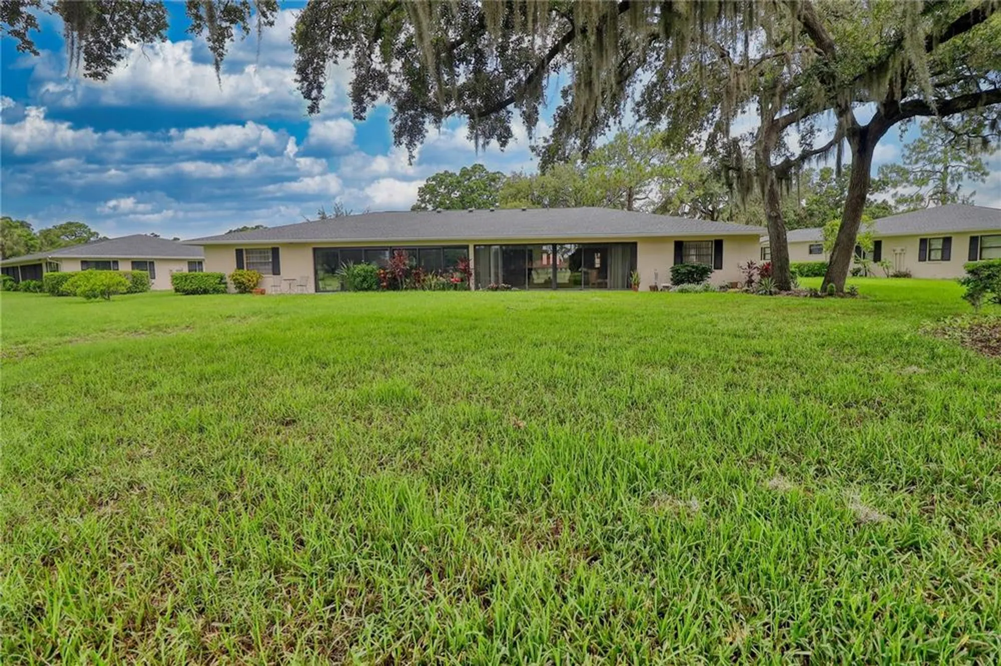 Property Slideshow image 52 of 77 | 7149 fairway bend cir, Sarasota, FL, 34243