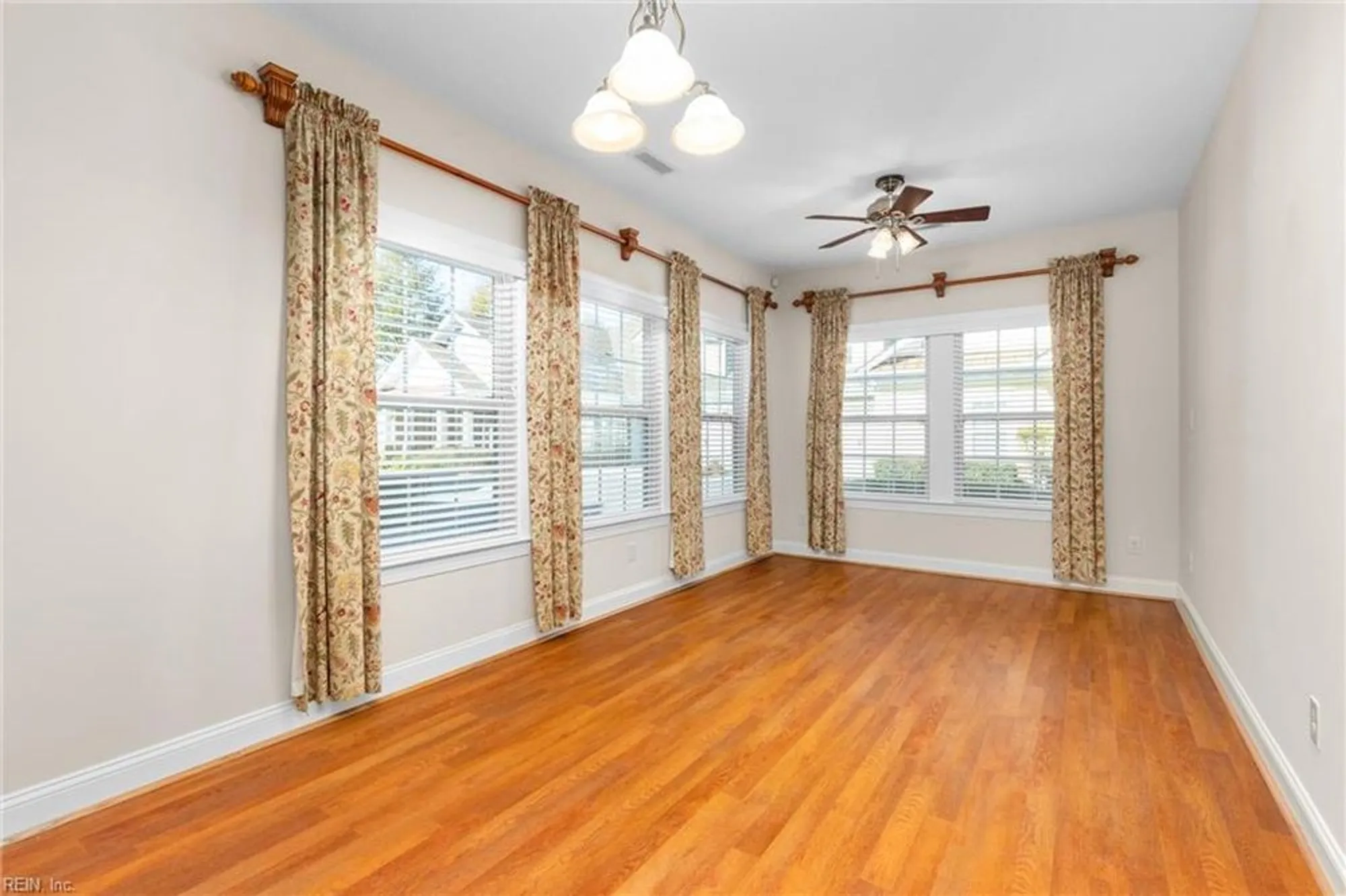 Property Slideshow image 8 of 39 | 1413 thistlewood ln # 54, Chesapeake, VA, 23320