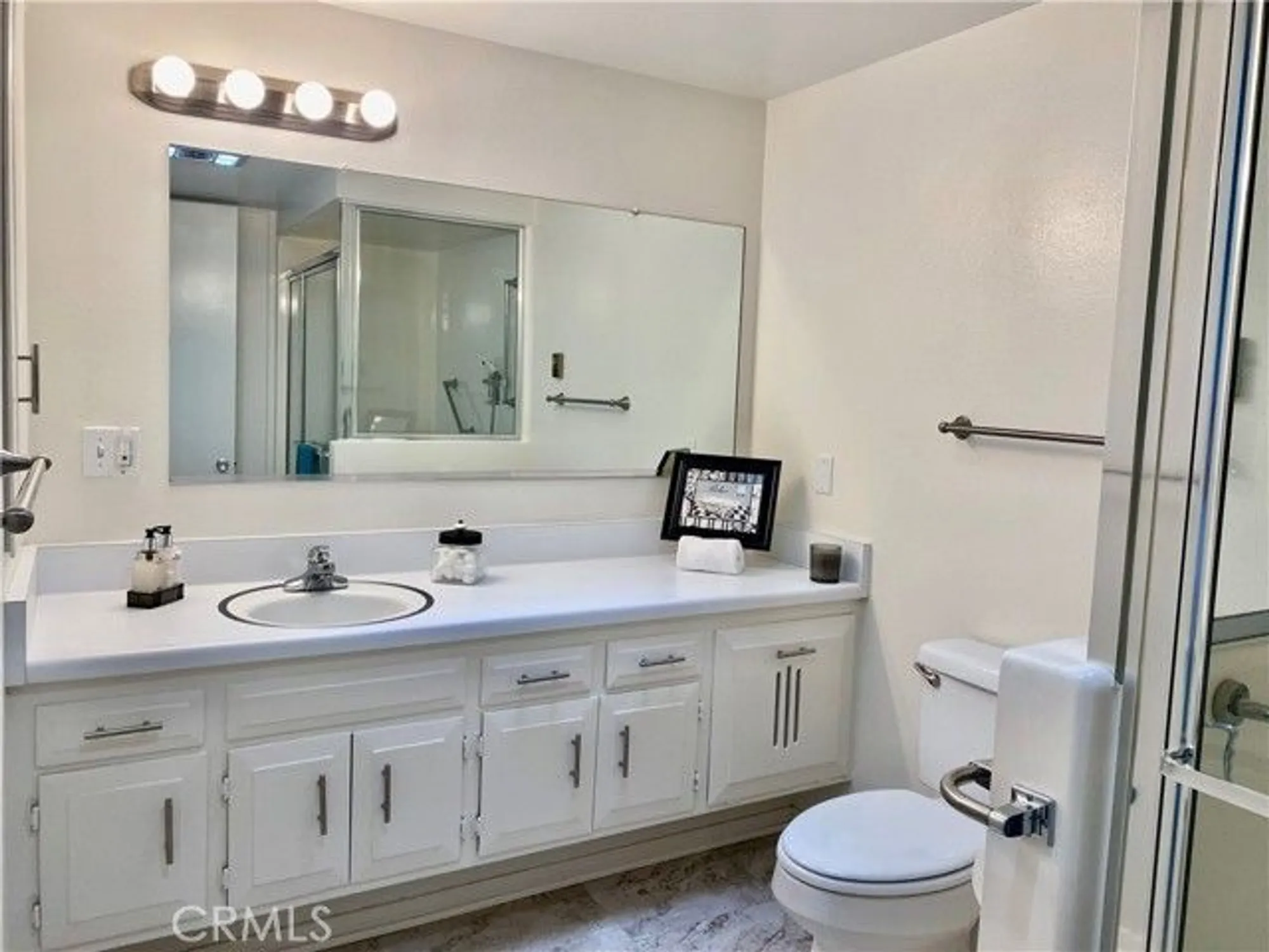 Property Slideshow image 21 of 30 | 13800 annadale dr, Seal Beach, CA, 90740