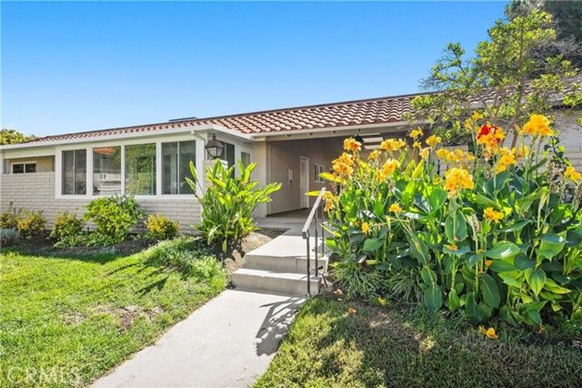 Property Slideshow image 3 of 49 | 2171 via mariposa e unit e n, Laguna Woods, CA, 92637