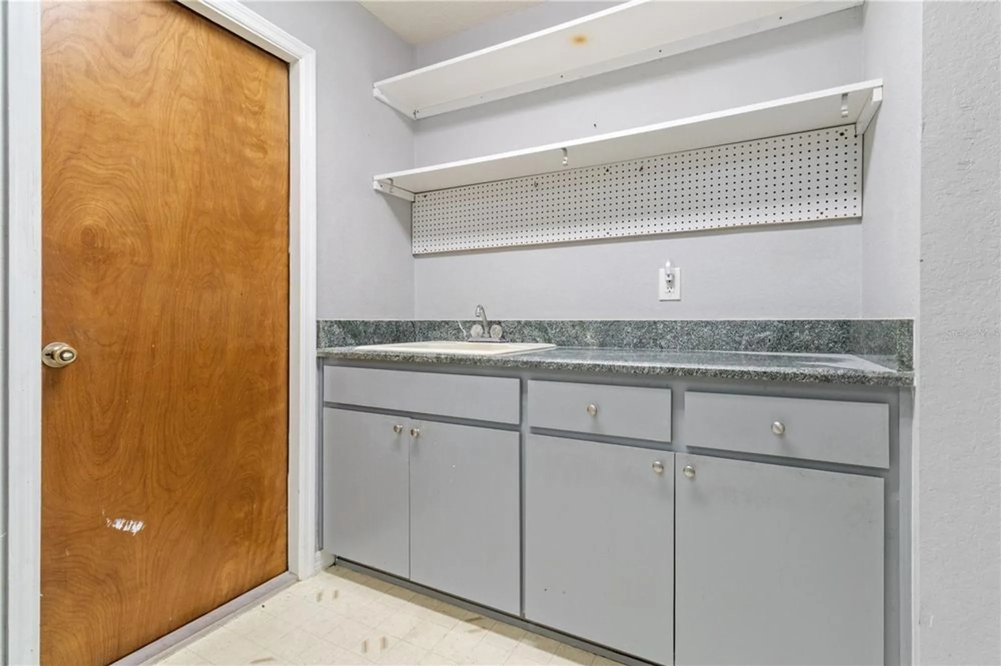 Property Slideshow image 27 of 57 | 9400 merriweather dr, Weeki Wachee, FL, 34613