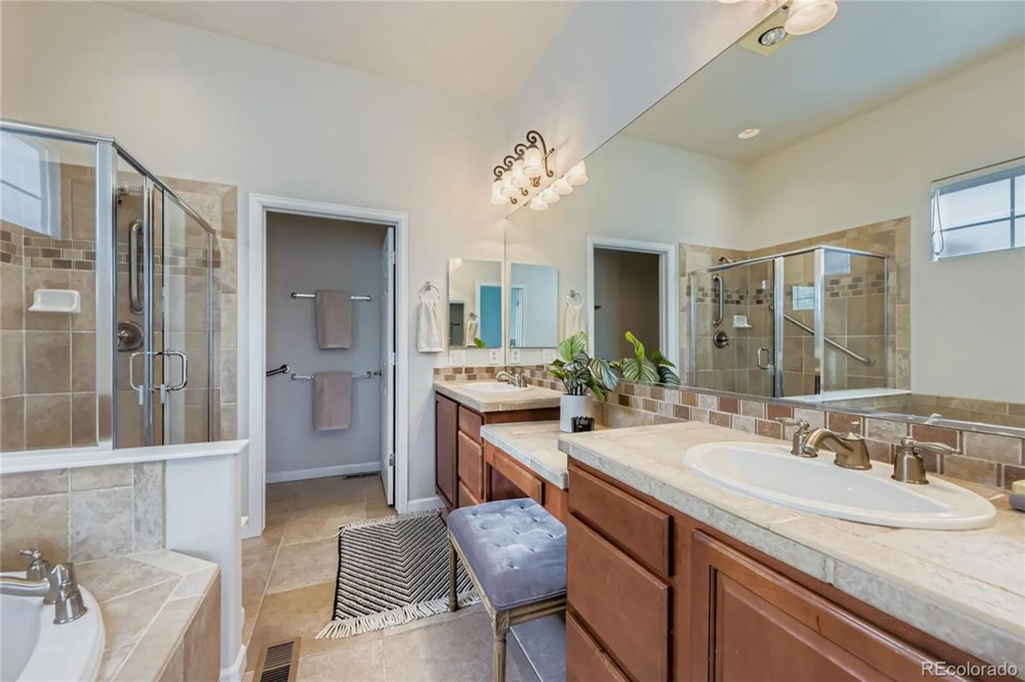 Property Slideshow image 16 of 42 | 16534 elbert ct, Broomfield, CO, 80023