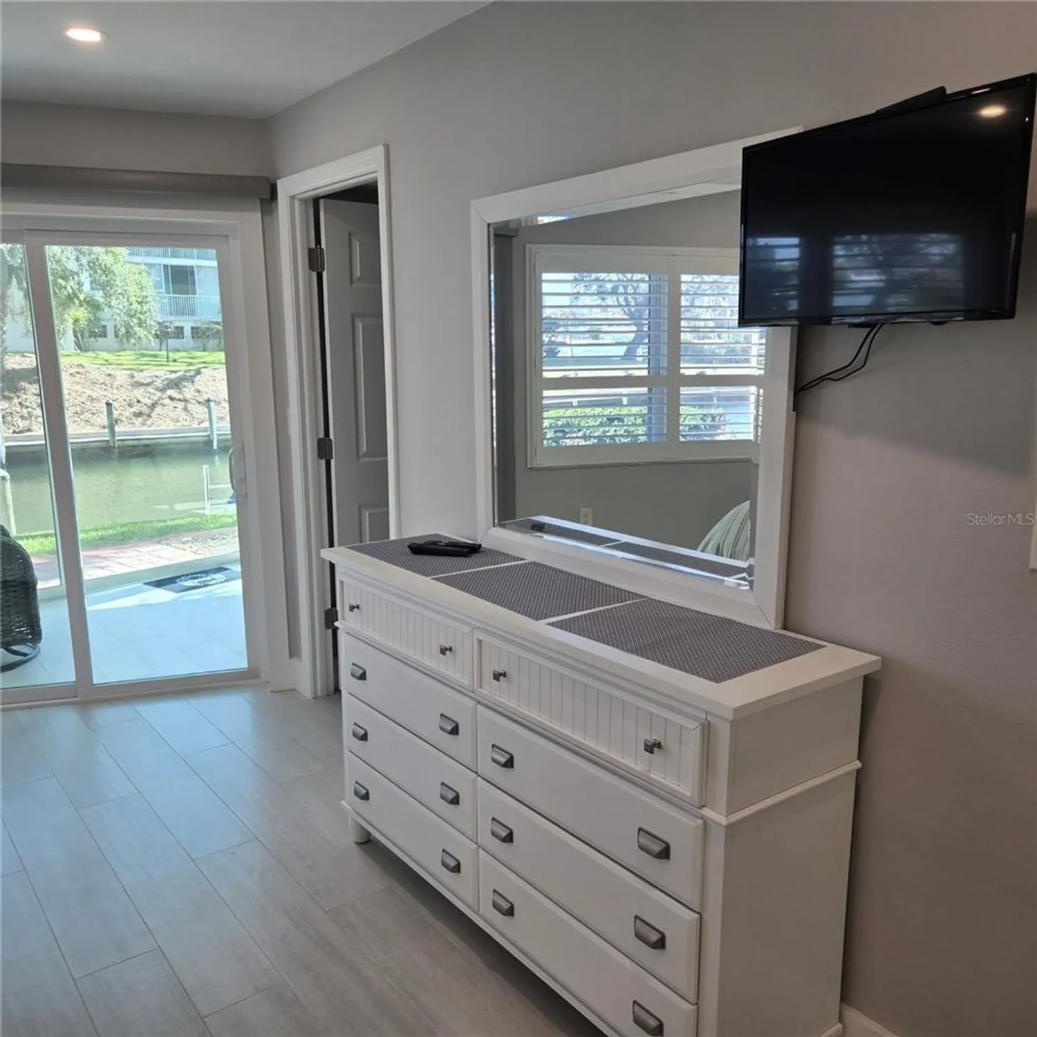 Property Slideshow image 26 of 60 | 1350 n portofino dr apt 108, Sarasota, FL, 34242