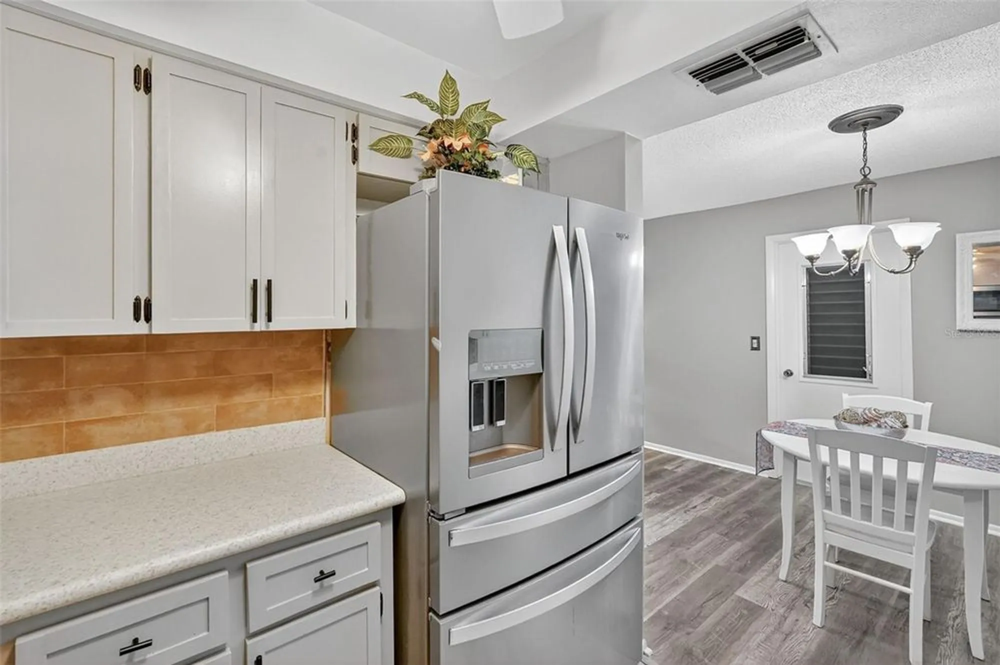 Property Slideshow image 17 of 30 | 2320 shelly dr b, Palm Harbor, FL, 34684