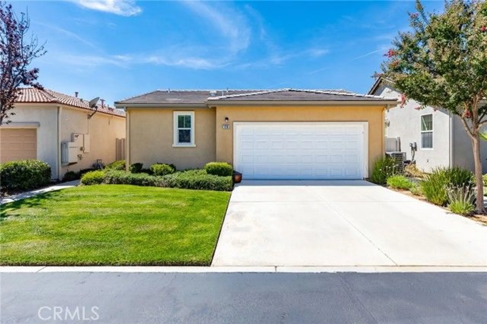 Property Slideshow image 5 of 62 | 126 thistle crk, Beaumont, CA, 92223