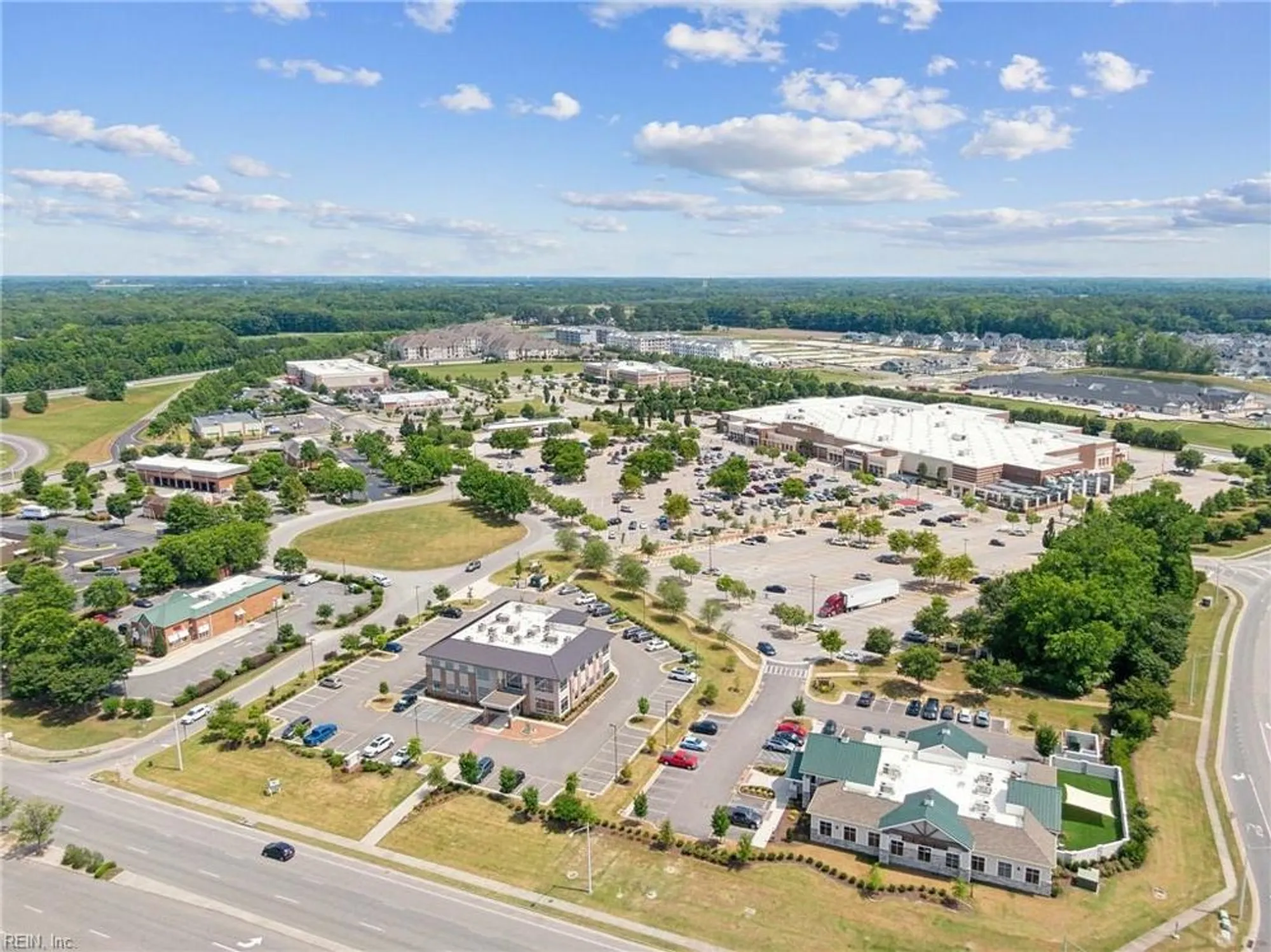 Property Slideshow image 32 of 34 | 2212 edwin dr, Chesapeake, VA, 23322