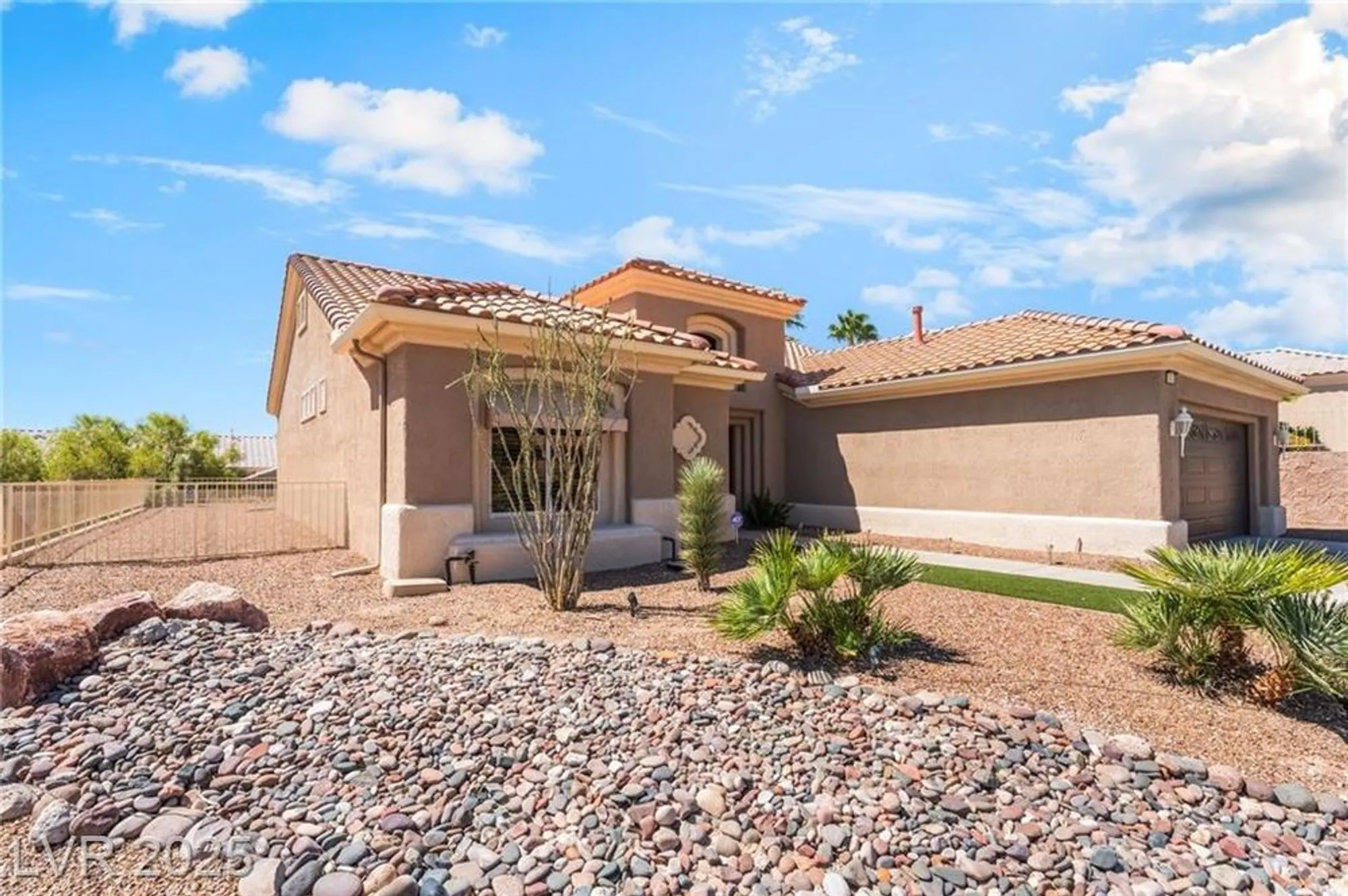 Property Slideshow image 3 of 42 | 10413 willamette pl, Las Vegas, NV, 89134
