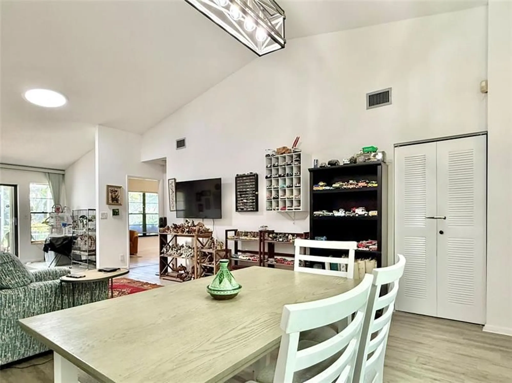 Property Slideshow image 24 of 48 | 10952 roebelini palm ct b, Boynton Beach, FL, 33437