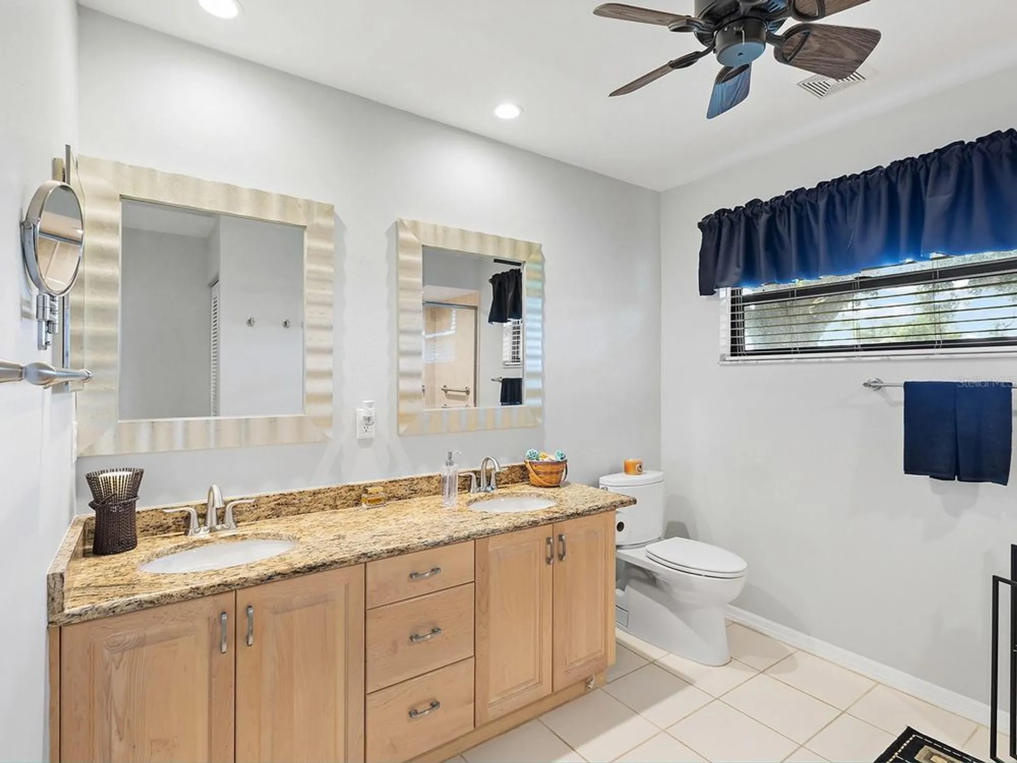 Property Slideshow image 13 of 41 | 114 southampton pl 237, Venice, FL, 34293