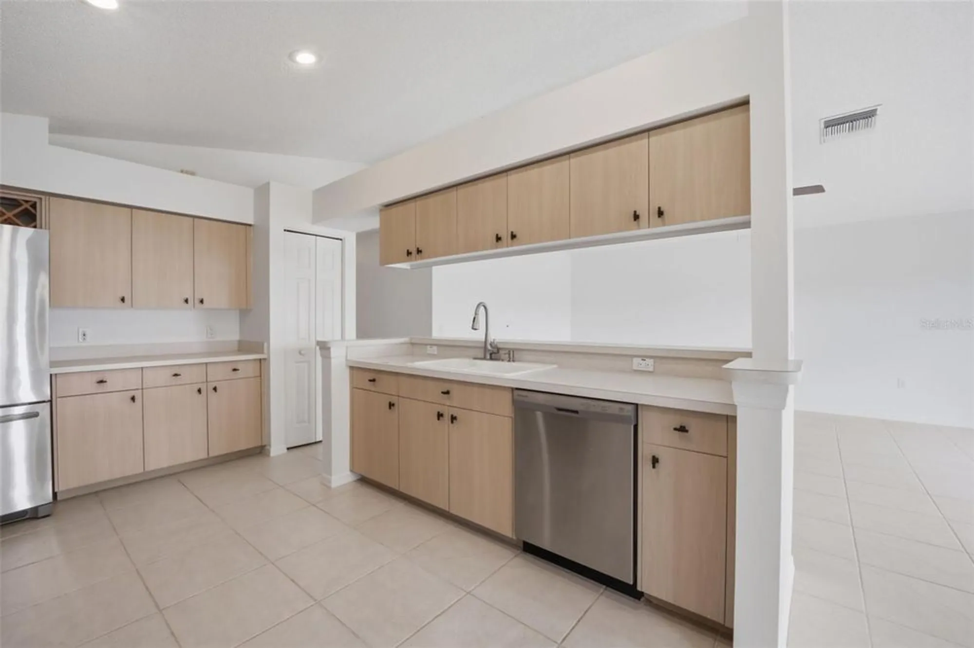 Property Slideshow image 13 of 59 | 1228 ashbourne cir, Trinity, FL, 34655