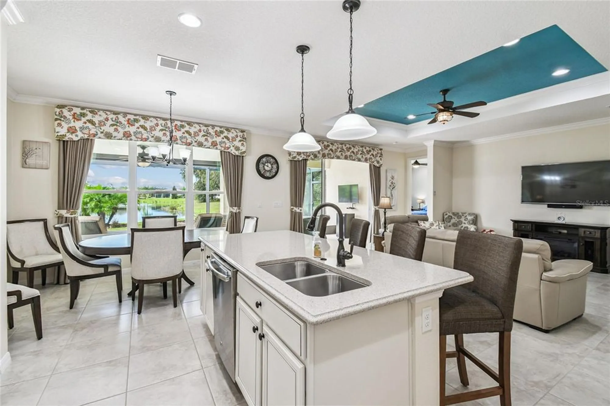 Property Slideshow image 7 of 67 | 333 via torrente dr, Poinciana, FL, 34759