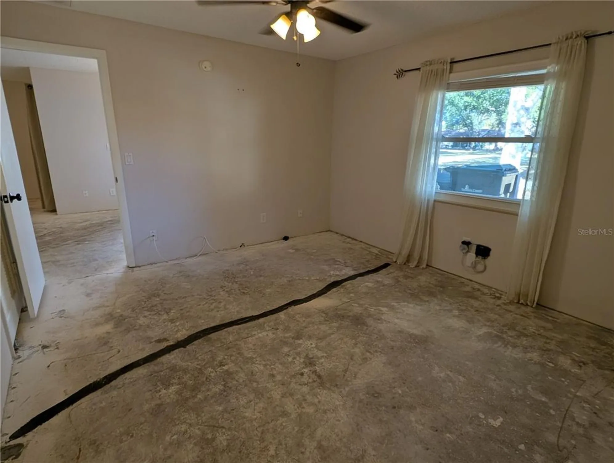 Property Slideshow image 11 of 16 | 4567 shoshone trl # 167, Sarasota, FL, 34233
