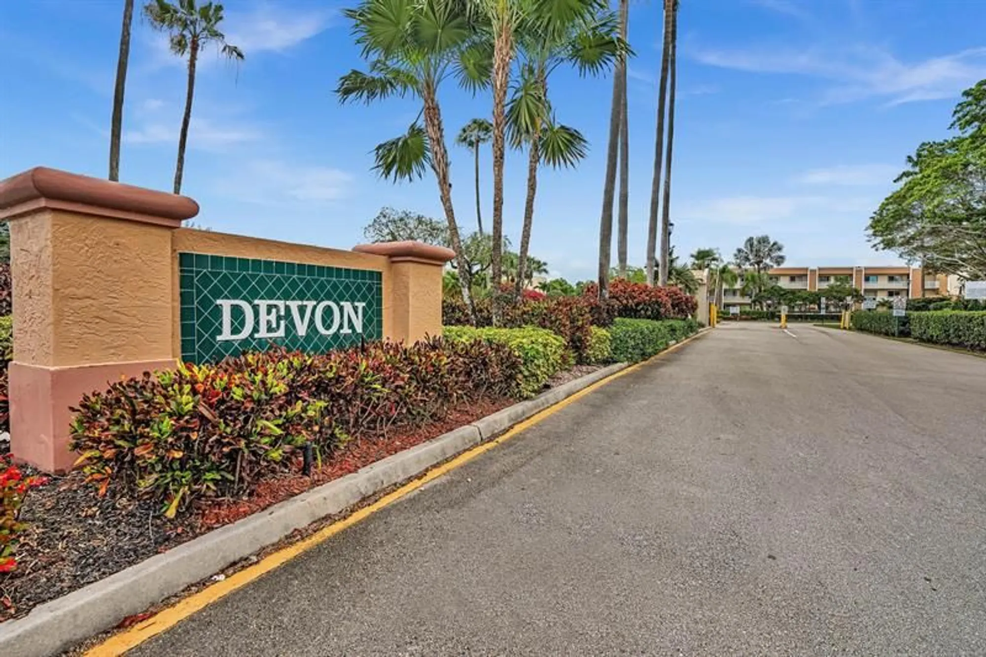 Property Slideshow image 49 of 71 | 7512 n devon dr 210, Tamarac, FL, 33321