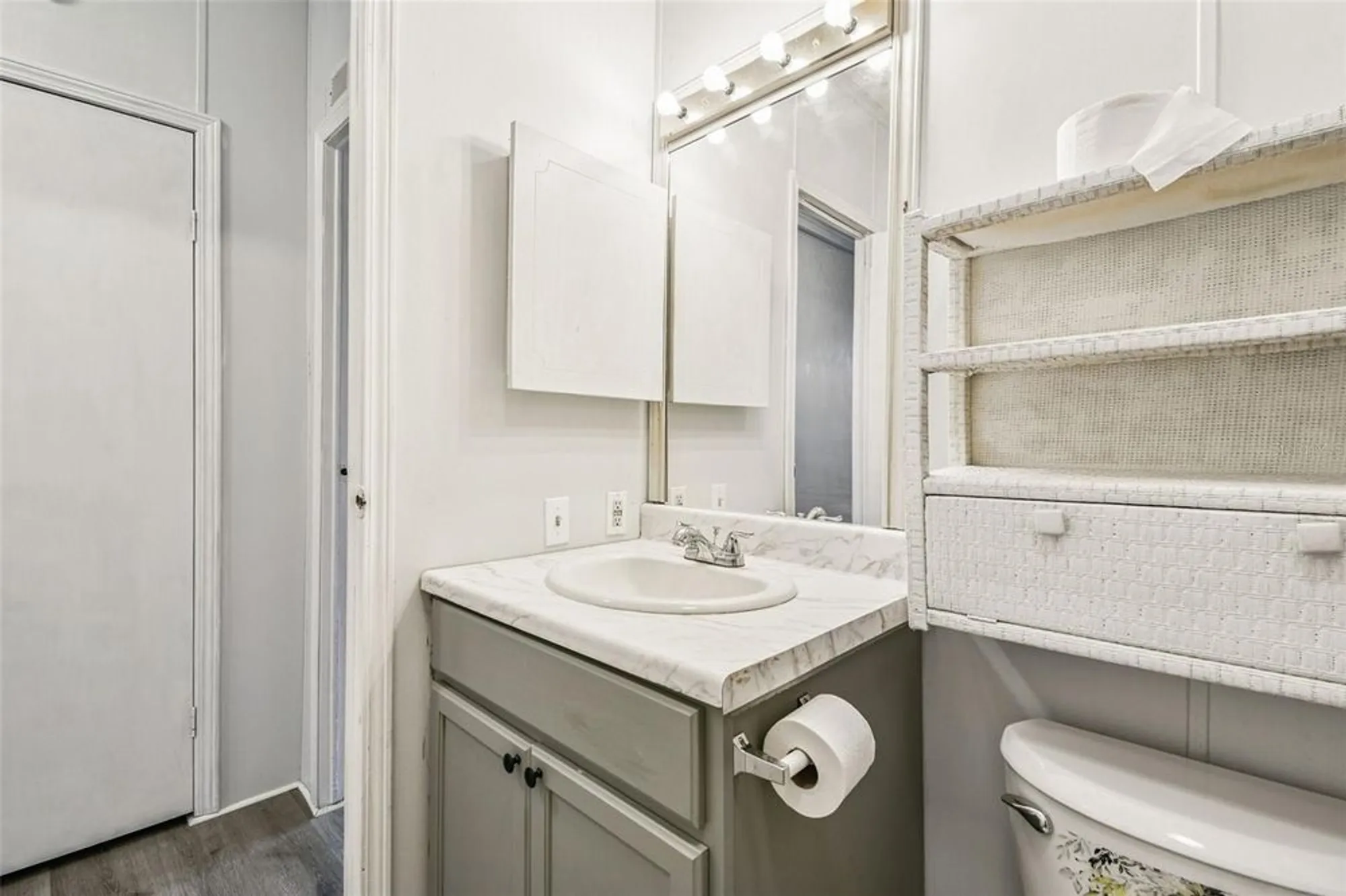 Property Slideshow image 43 of 77 | 1811 sherwood hill dr, Lakeland, FL, 33810