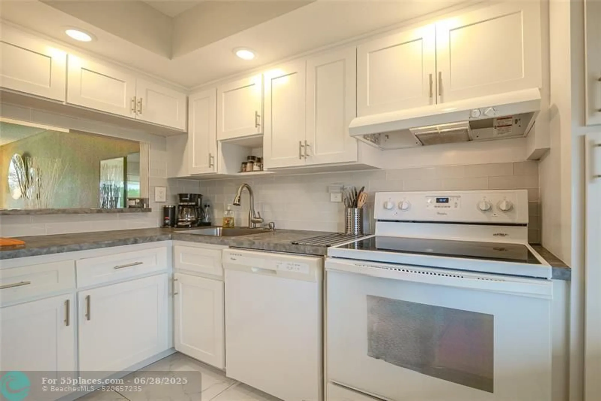 Property Slideshow image 11 of 57 | 3531 inverrary dr apt 407, Lauderhill, FL, 33319