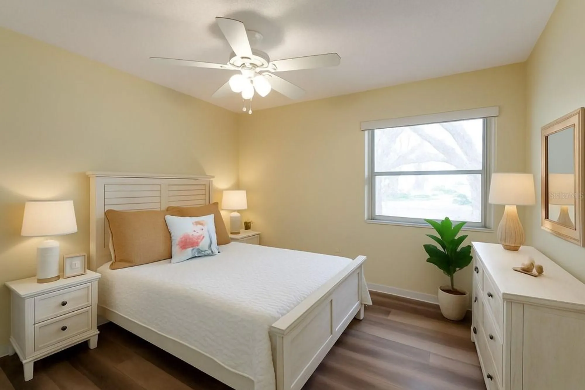 Property Slideshow image 15 of 33 | 1005 harefield cir # 43, Sun City Center, FL, 33573