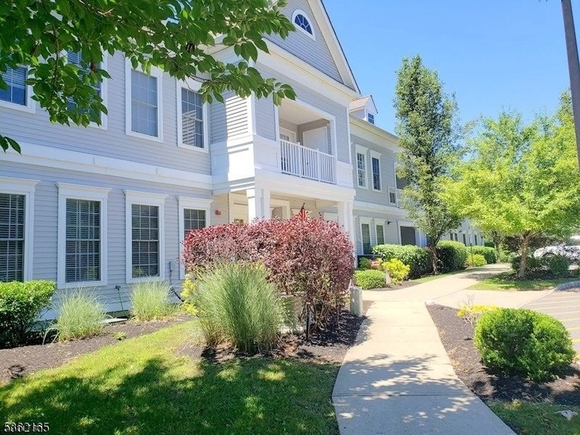Property Slideshow image 14 of 22 | 5017 brookfield glen dr # 17, Belvidere, NJ, 07823